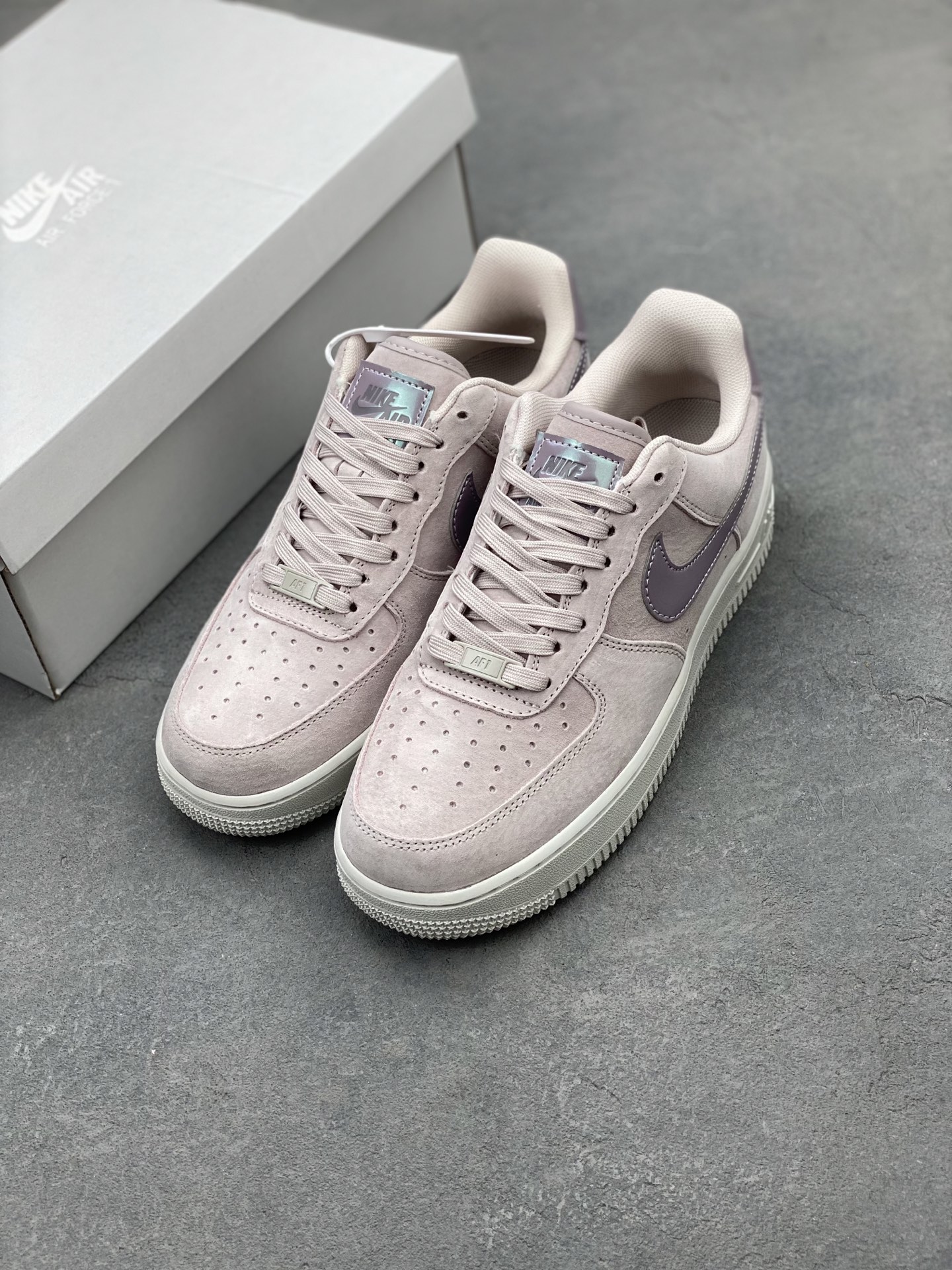 Nike Air Force 1 '07 Low Sneakers - Limited Edition, Premium Comfort 9 i1741710543656 3647 0 7