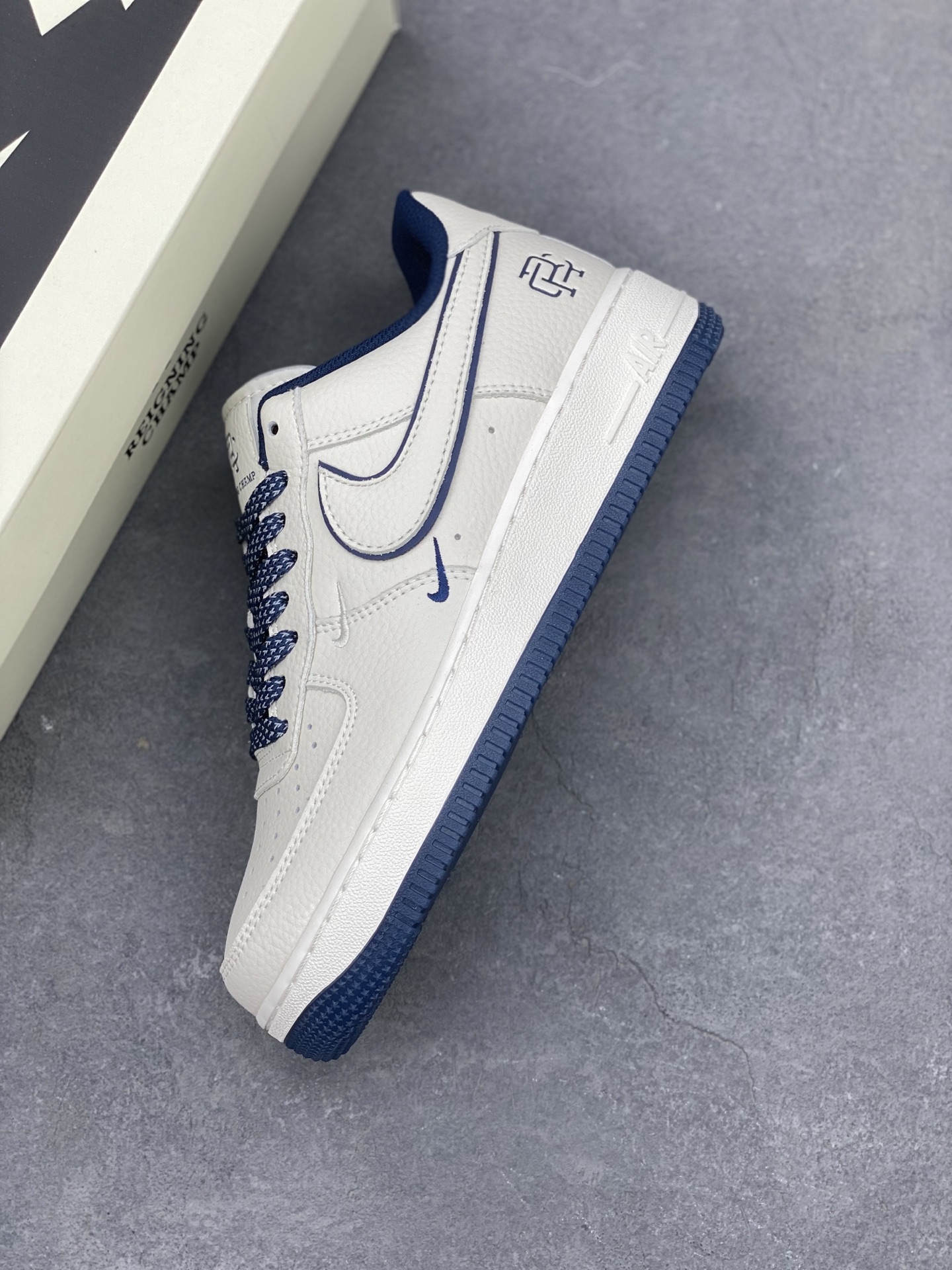 Nike Air Force 1 '07 Low Cream/Navy Casual Sneakers RC2369-176 8 i1741710604625 77 0 6