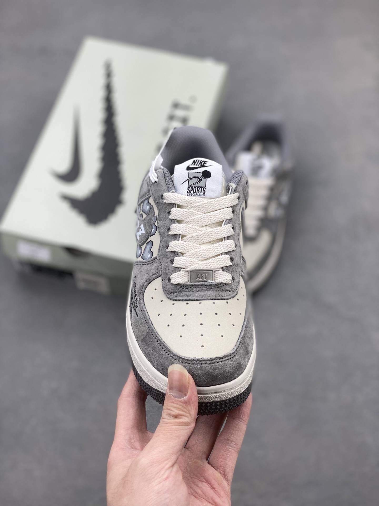 Nike Air Force 1 '07 Low Sneakers Limited Edition, Company Grade 3 i1741710777310 2592 0 1