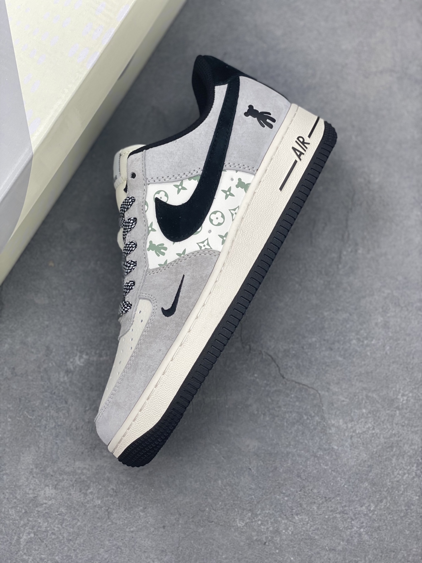 Nike Air Force 1 '07 Low Grey Black Bear Limited Edition Sneakers 7 i1742057311947 7296 0 6