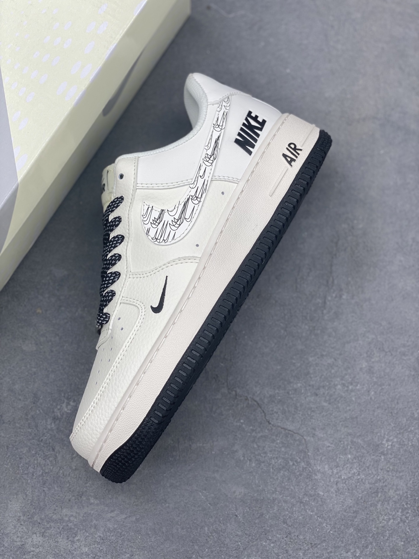 Nike Air Force 1 '07 Low 'Nike Collab' Casual Sneakers - Limited Edition 8 i1742057430586 9971 0 6