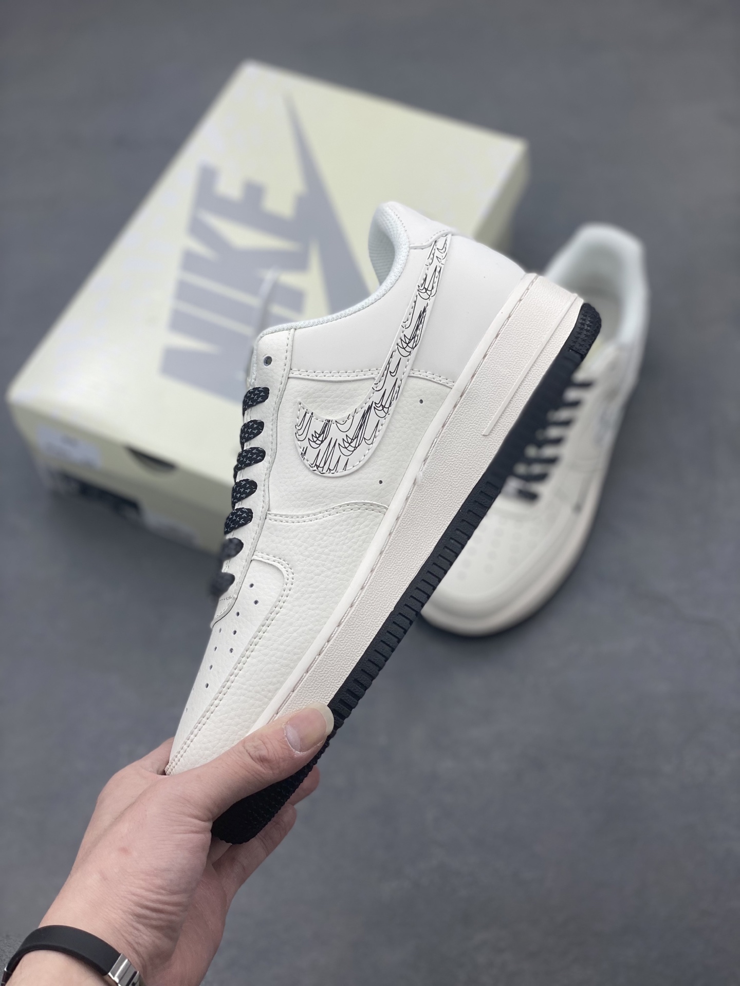 Nike Air Force 1 '07 Low 'Nike Collab' Casual Sneakers - Limited Edition 4 i1742057430723 9271 0 2
