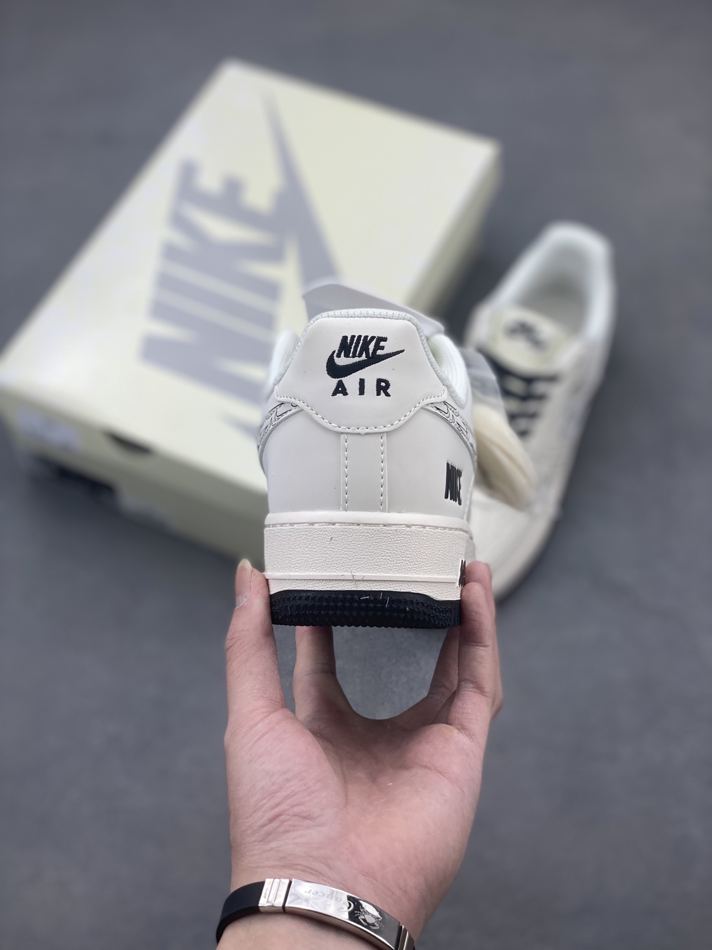 Nike Air Force 1 '07 Low 'Nike Collab' Casual Sneakers - Limited Edition 5 i1742057432986 6955 0 3