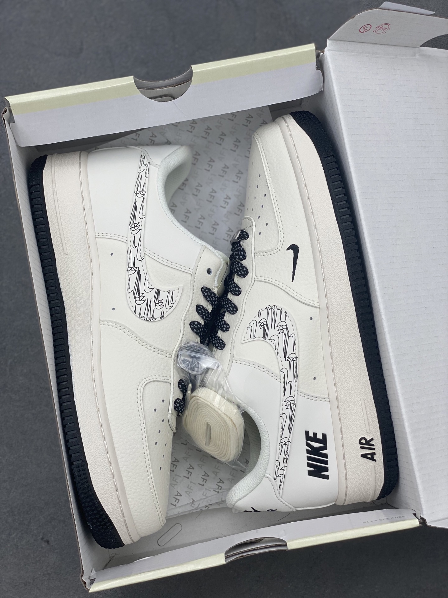Nike Air Force 1 '07 Low 'Nike Collab' Casual Sneakers - Limited Edition 10 i1742057432995 7931 0 8