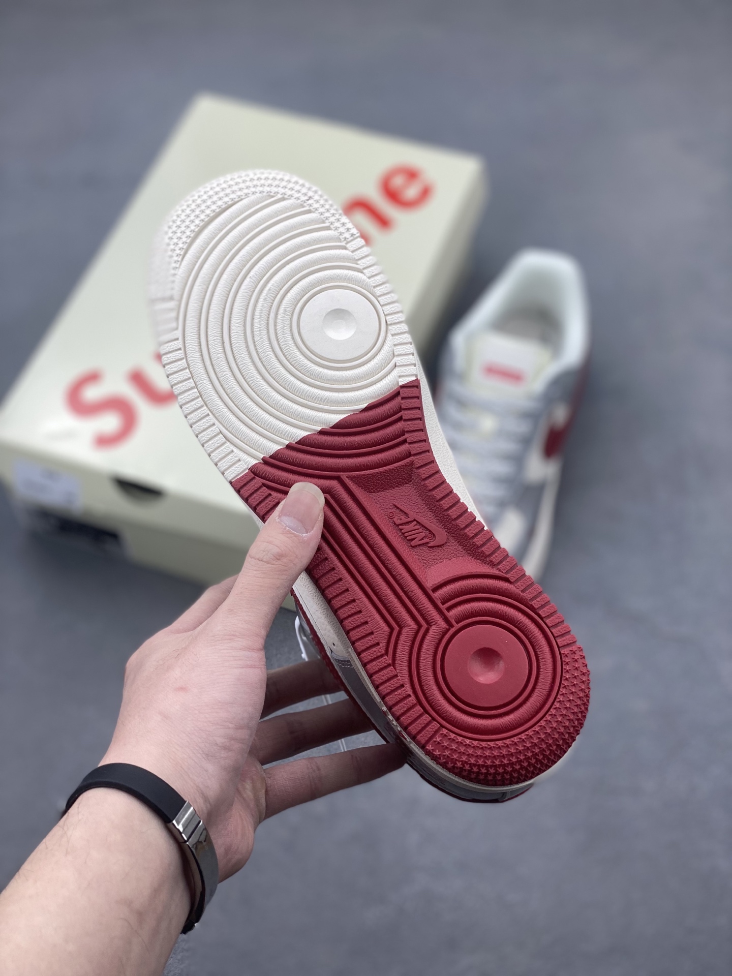 Nike Air Force 1 '07 Low Supreme Collab - Gray/Red Double Swoosh 7 i1742057481038 164 0 5