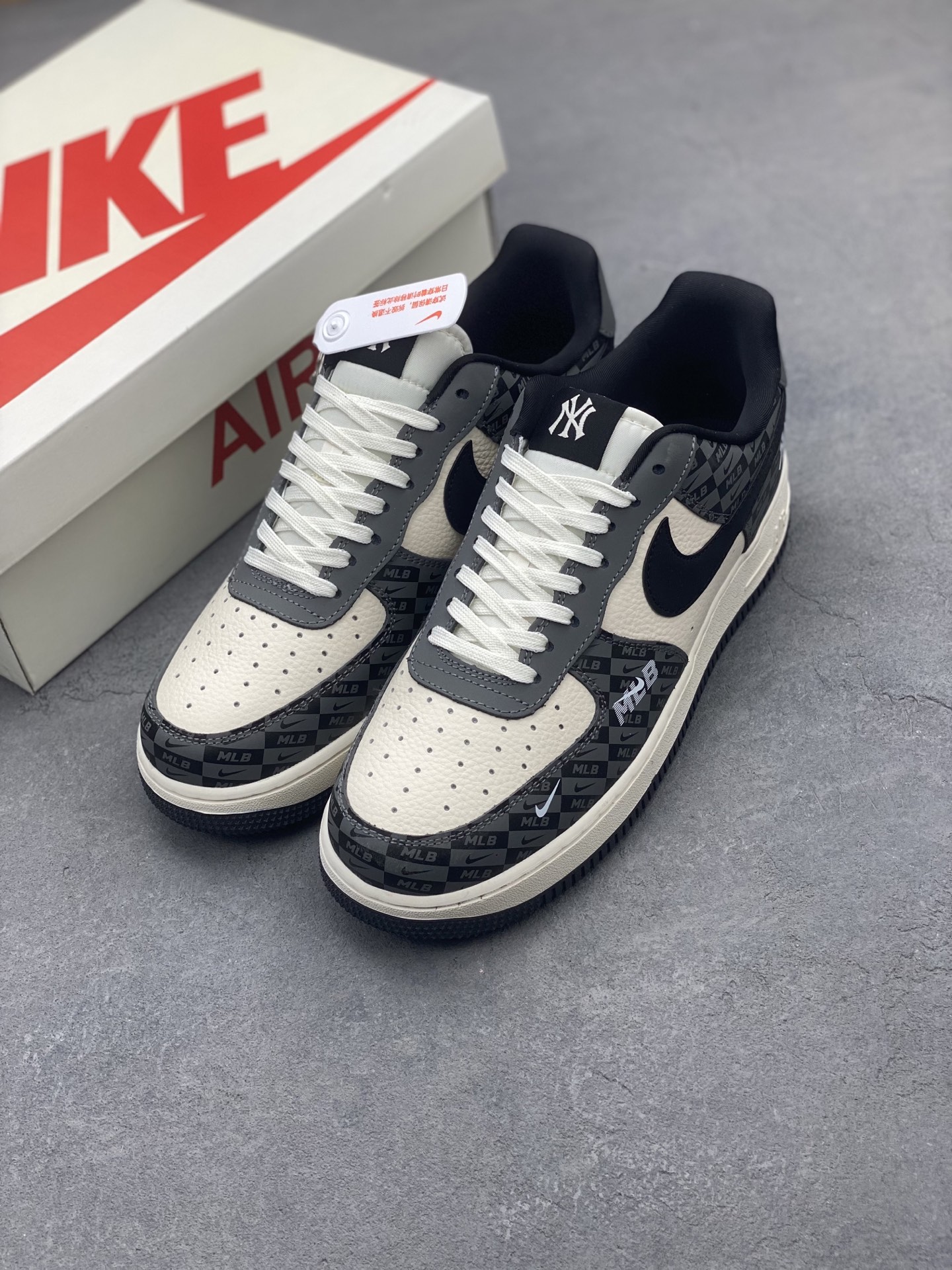 Nike Air Force 1 '07 Low MLB New York Yankees - DF0188-038 9 i1742057559542 2689 0 7