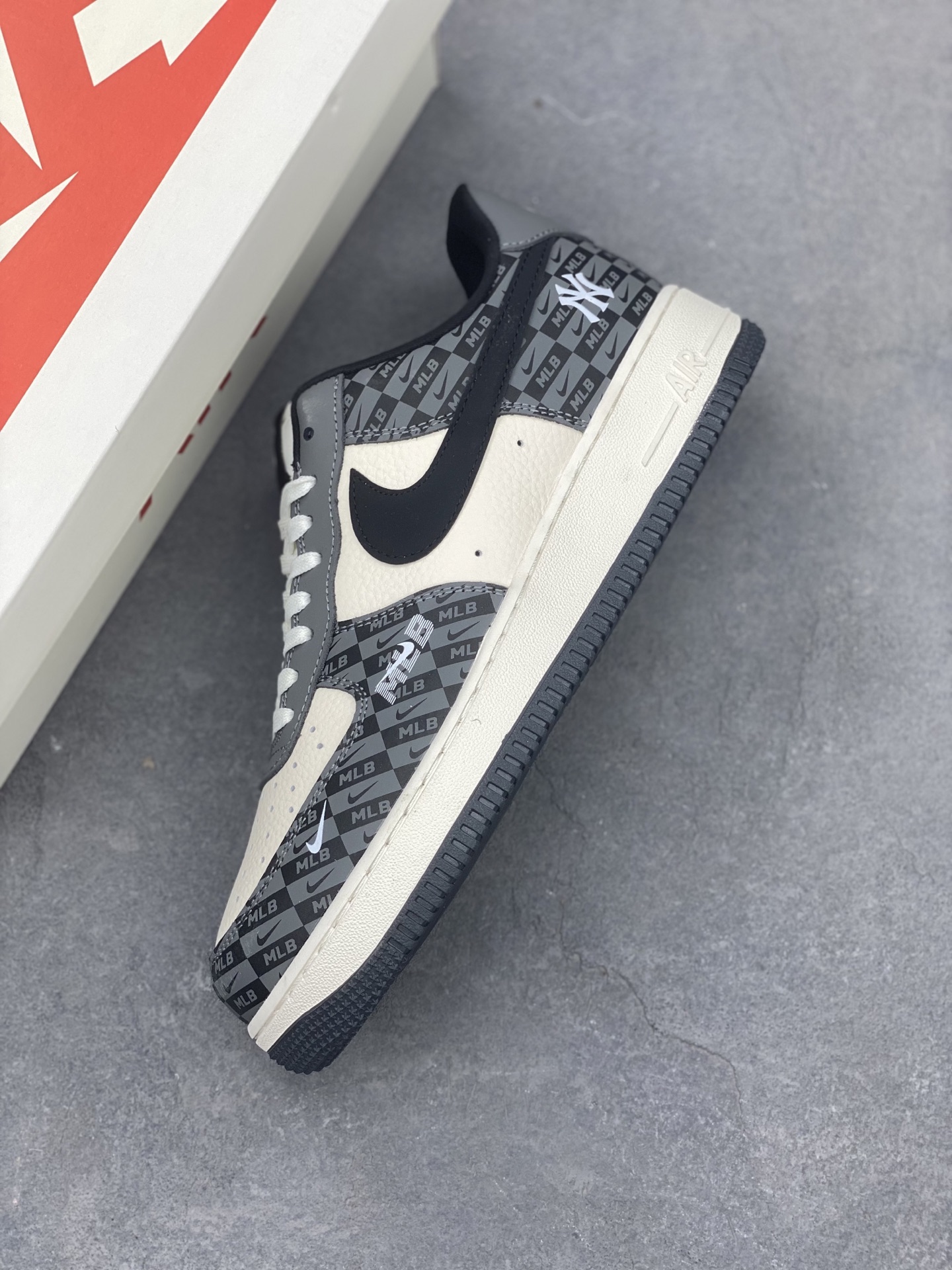 Nike Air Force 1 '07 Low MLB New York Yankees - DF0188-038 8 i1742057559601 477 0 6
