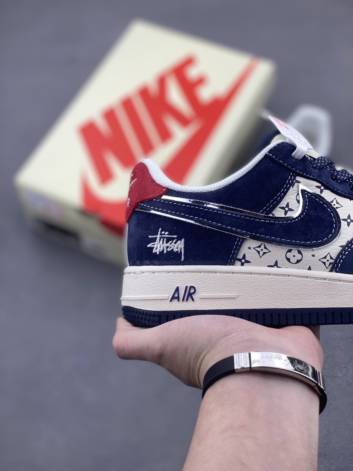 Nike Air Force 1 '07 Low Stussy Collab Deep Blue Red Print Sneakers 6 i1742057661865 1384 0 4