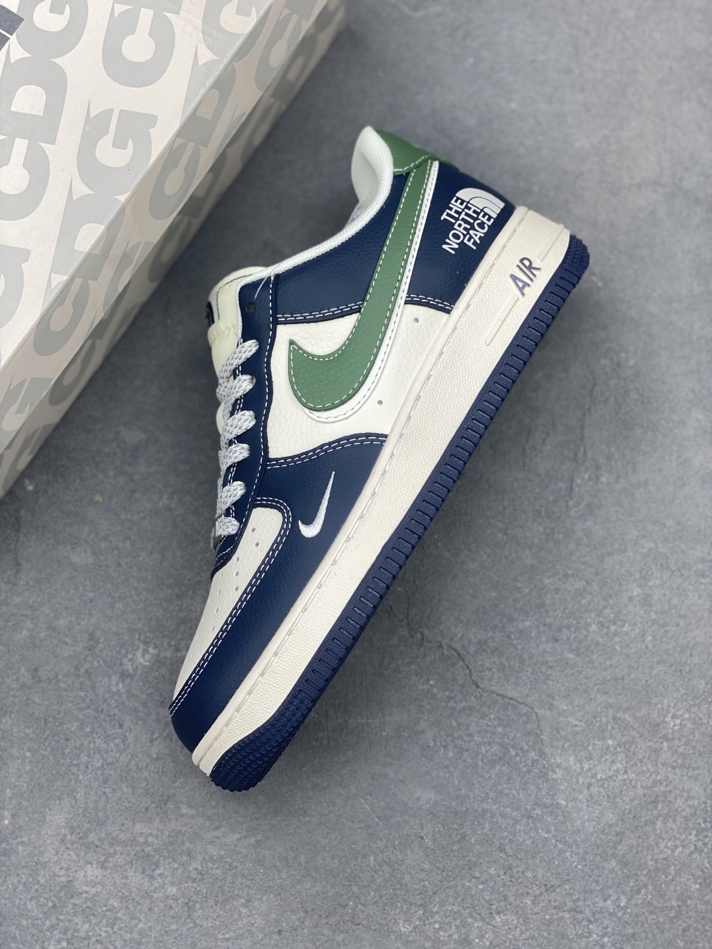 Nike Air Force 1 '07 Low The North Face Collab Black Green HD2258-005 Sneakers 8 i1742057713666 2893 0 6
