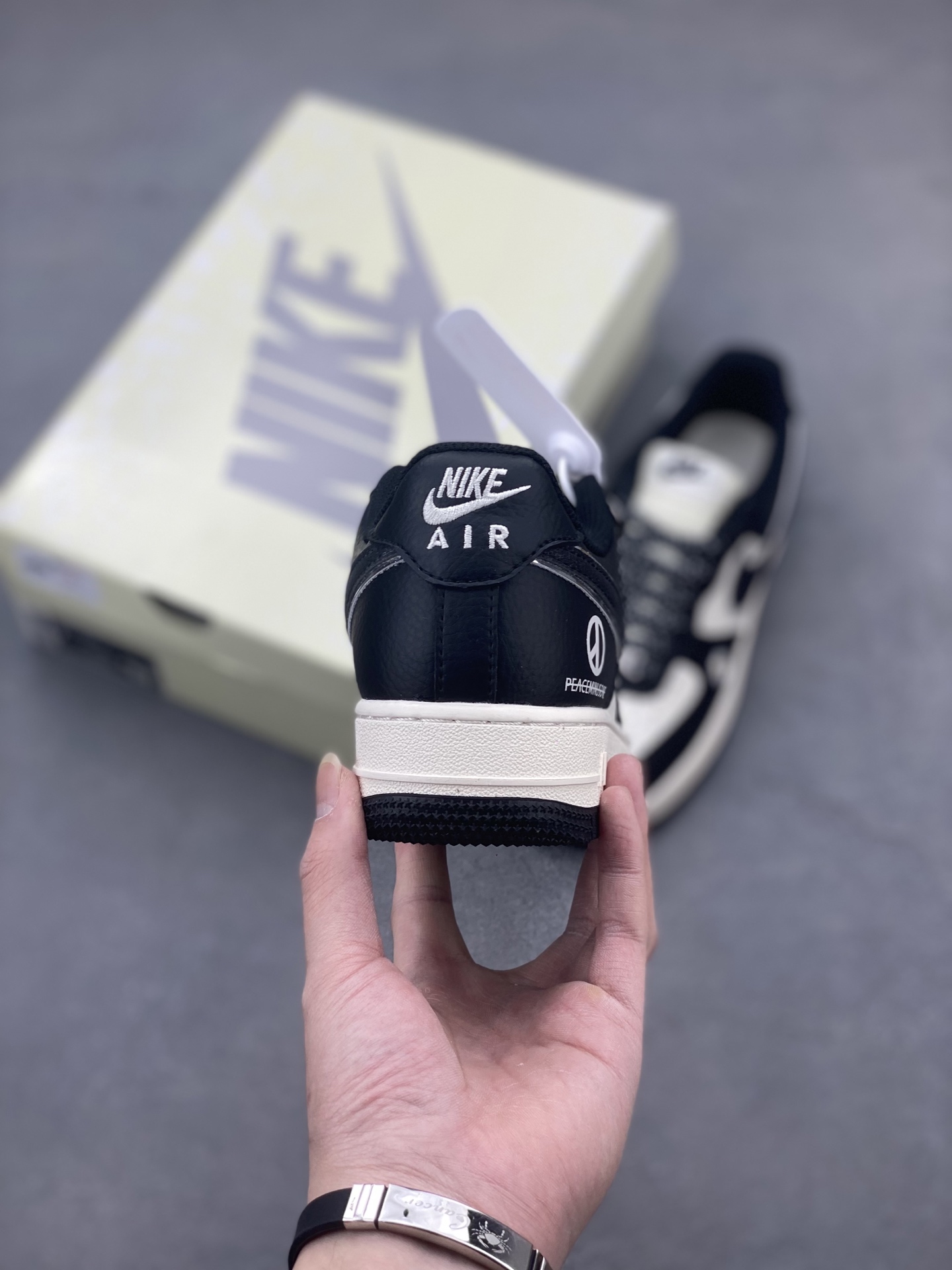 Nike Air Force 1 '07 Low G-Dragon PEACEMINUSONE Collaboration Sneakers 5 i1742057928275 3680 0 3