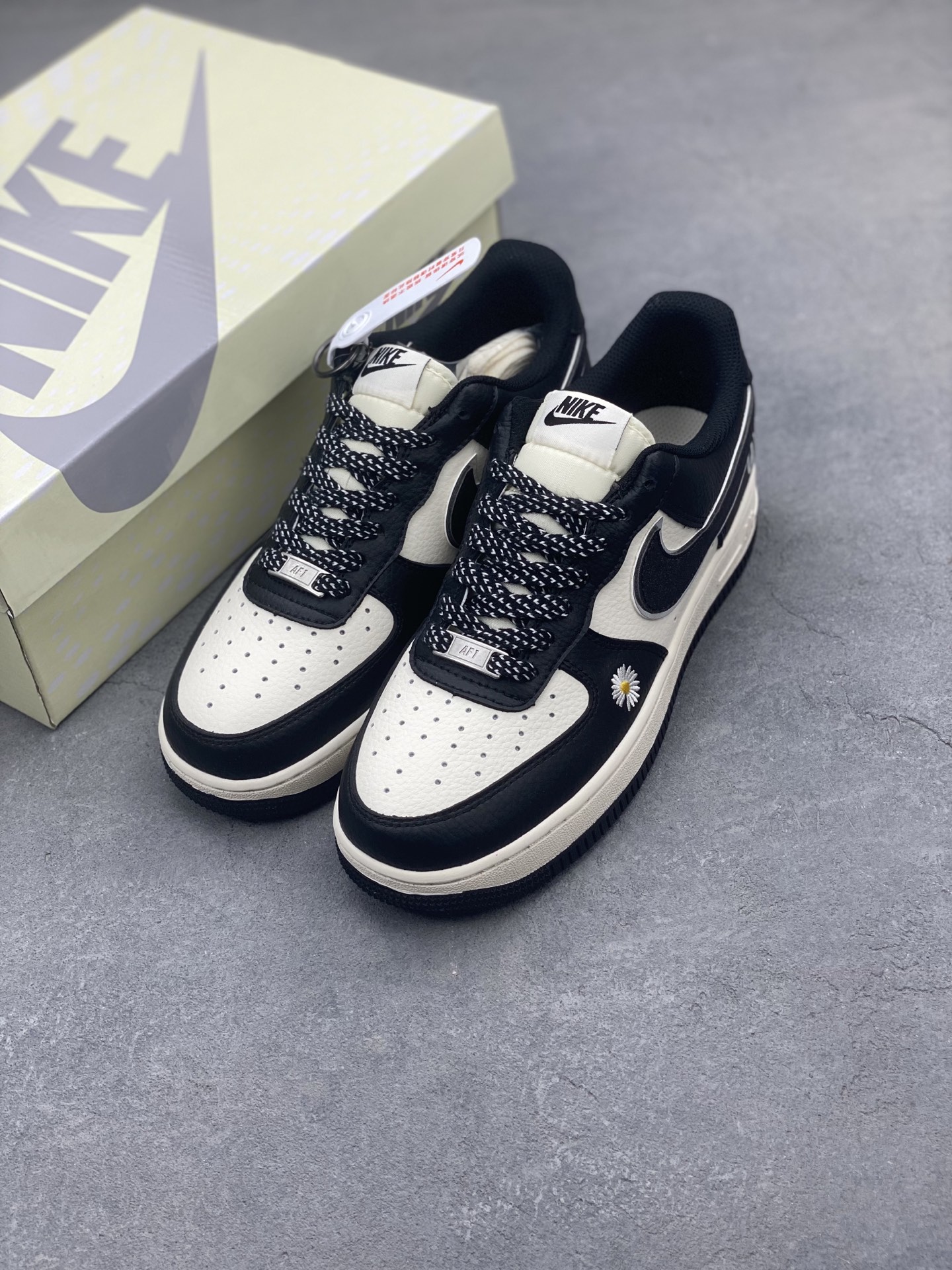 Nike Air Force 1 '07 Low G-Dragon PEACEMINUSONE Collaboration Sneakers 9 i1742057928347 8658 0 7