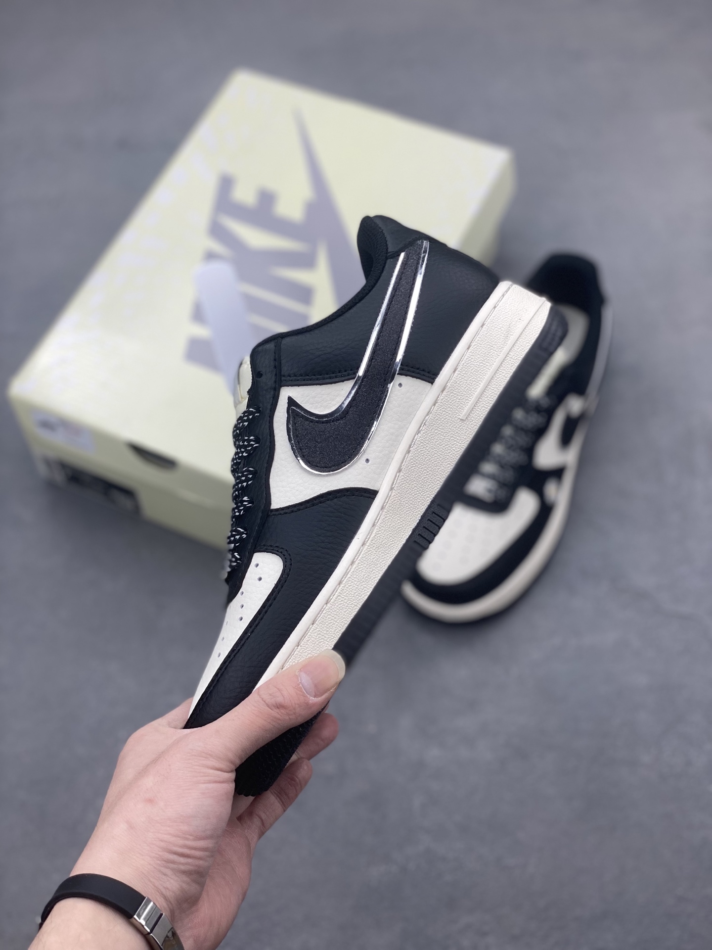 Nike Air Force 1 '07 Low G-Dragon PEACEMINUSONE Collaboration Sneakers 4 i1742057930905 8408 0 2