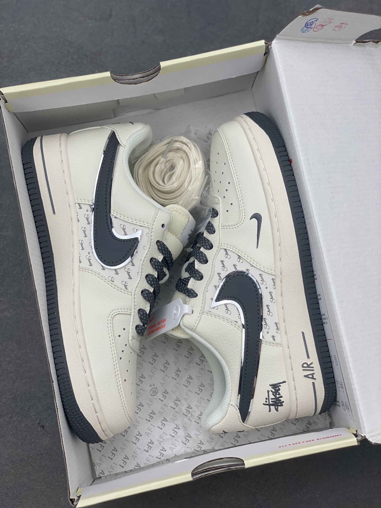 Nike Air Force 1 '07 Low Stussy Collaboration Sneakers - Limited Edition 10 i1742058182261 2002 0 8
