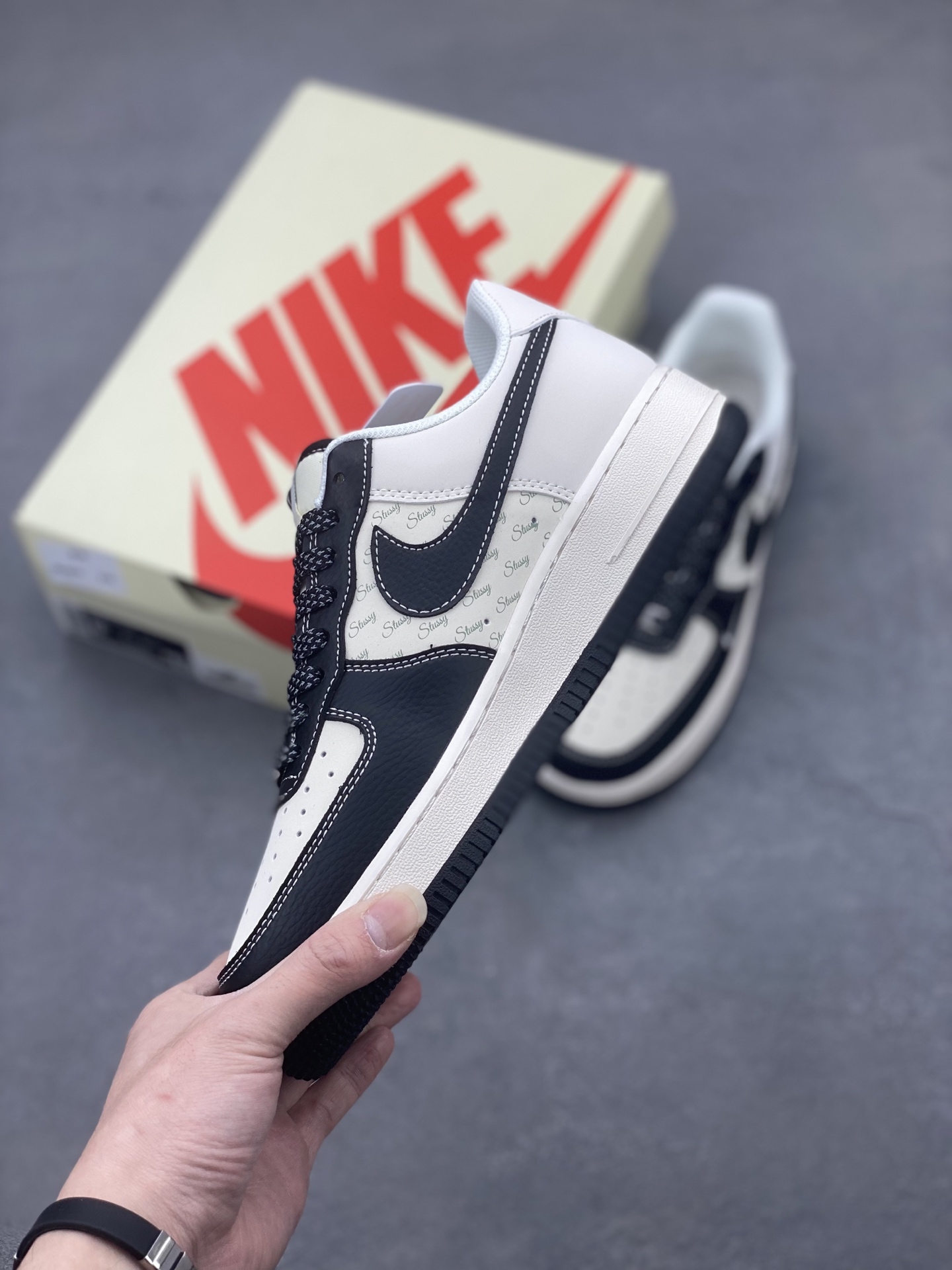 Nike Air Force 1 '07 Low Stussy Collab Black White Leather Sneakers 4 i1742058244040 9978 0 2