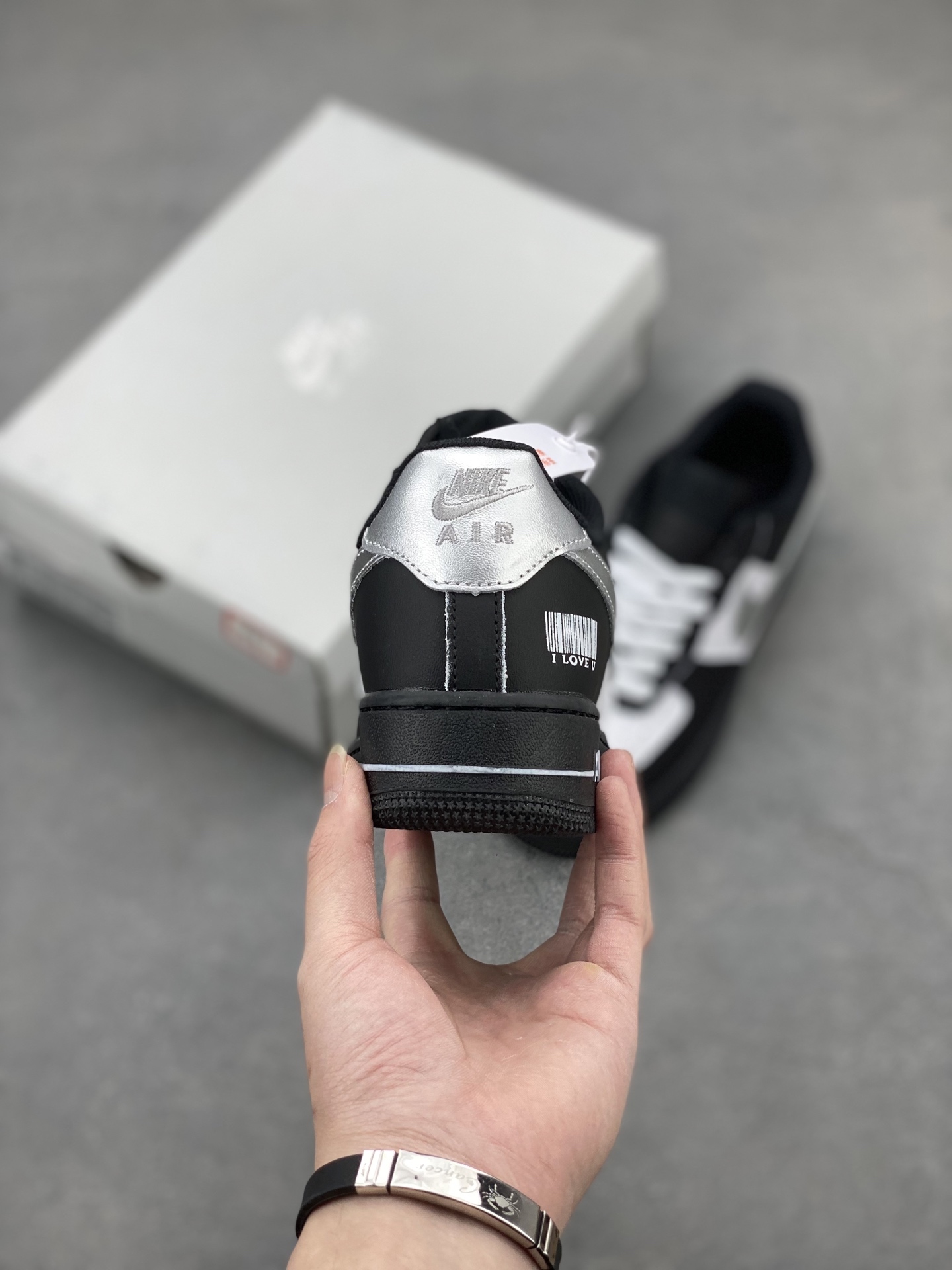 Nike Air Force 1 '07 Low Black/White Limited Edition Sneakers 5 i1742058355406 6357 0 3