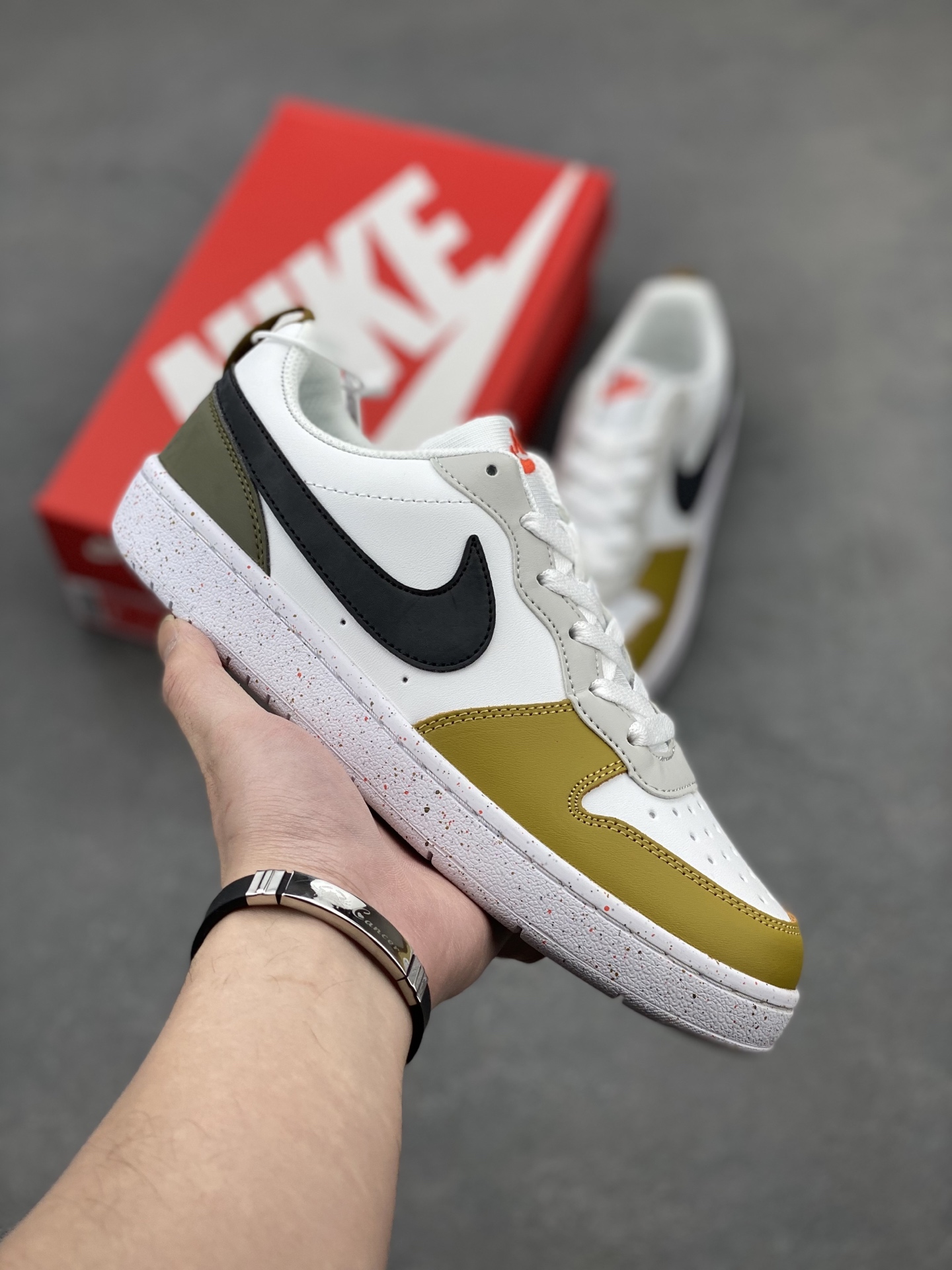 Nike Court Borough Low Sneakers - Classic Style, Breathable Comfort 2 i1742143222221 7300 0 0