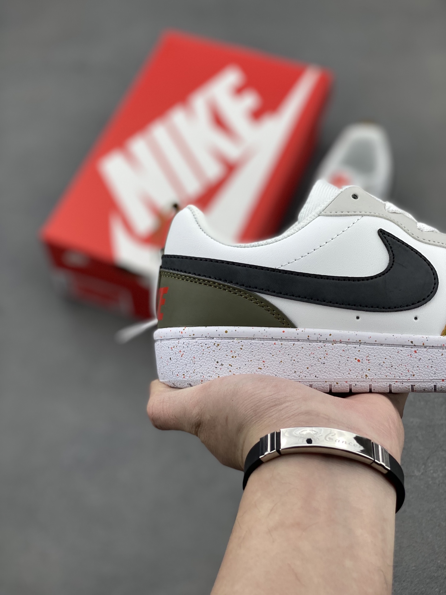 Nike Court Borough Low Sneakers - Classic Style, Breathable Comfort 6 i1742143223933 6497 0 4