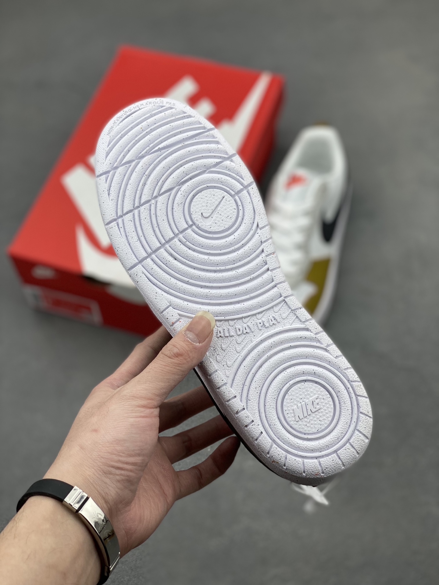 Nike Court Borough Low Sneakers - Classic Style, Breathable Comfort 7 i1742143224574 9454 0 5