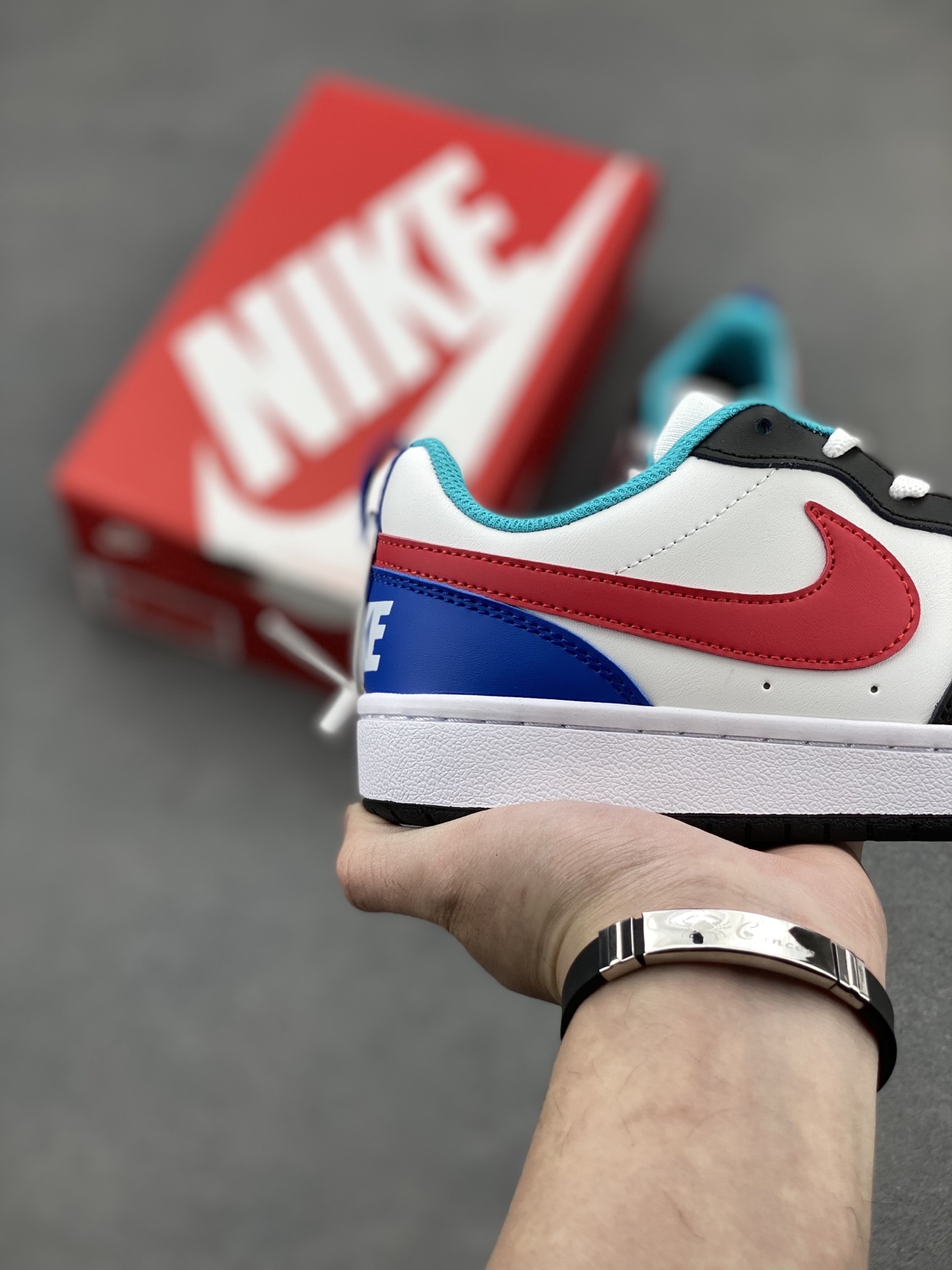 Nike Court Borough Low: Classic, Durable, and Comfortable Fashion Sneakers 6 i1742143404129 6532 0 4