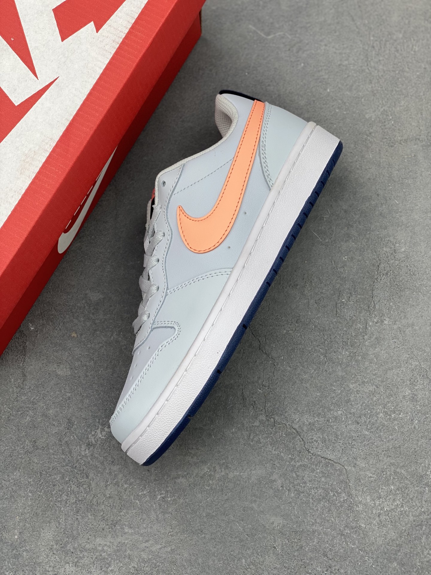 Nike Court Borough Low Sneakers - Stylish, Comfortable, and Durable Design 8 i1742143892463 6159 0 6