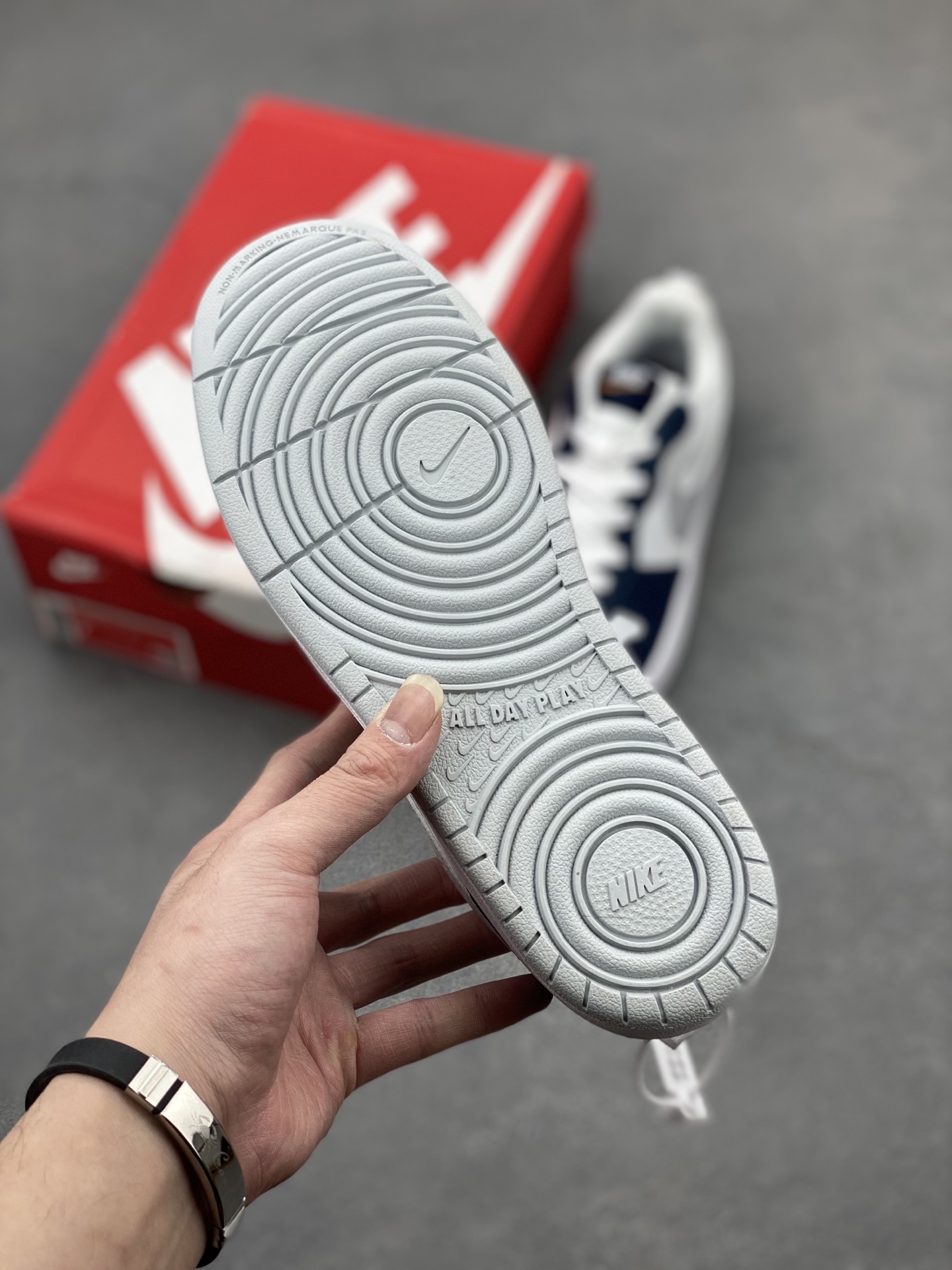 Nike Court Borough Low White/Navy Sneakers - Classic, Durable, and Comfortable 7 i1742143940248 2851 0 5