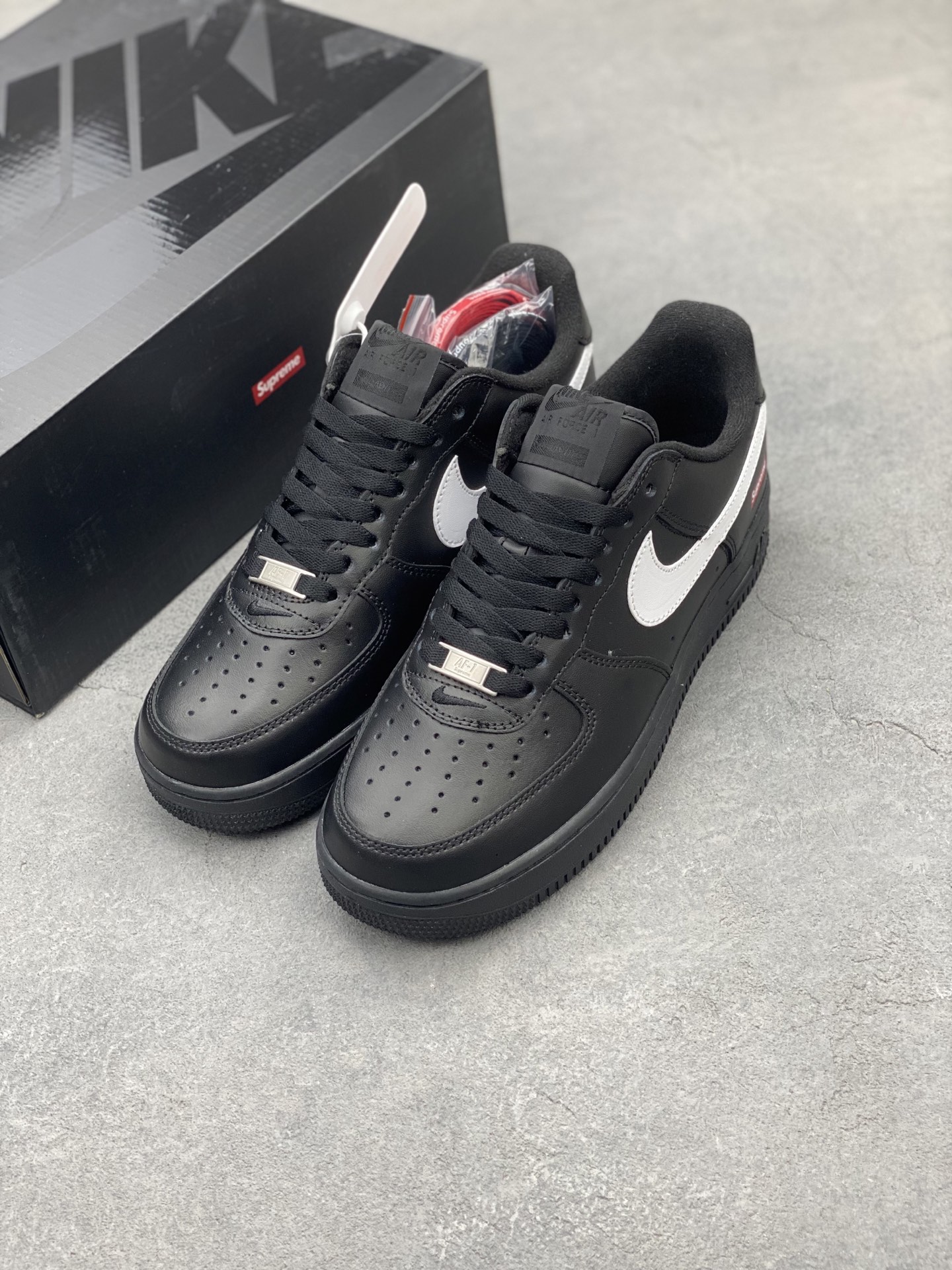 Nike Air Force 1 '07 Low Black/White Sneakers Limited Edition 9 i1742230495478 9232 0 7