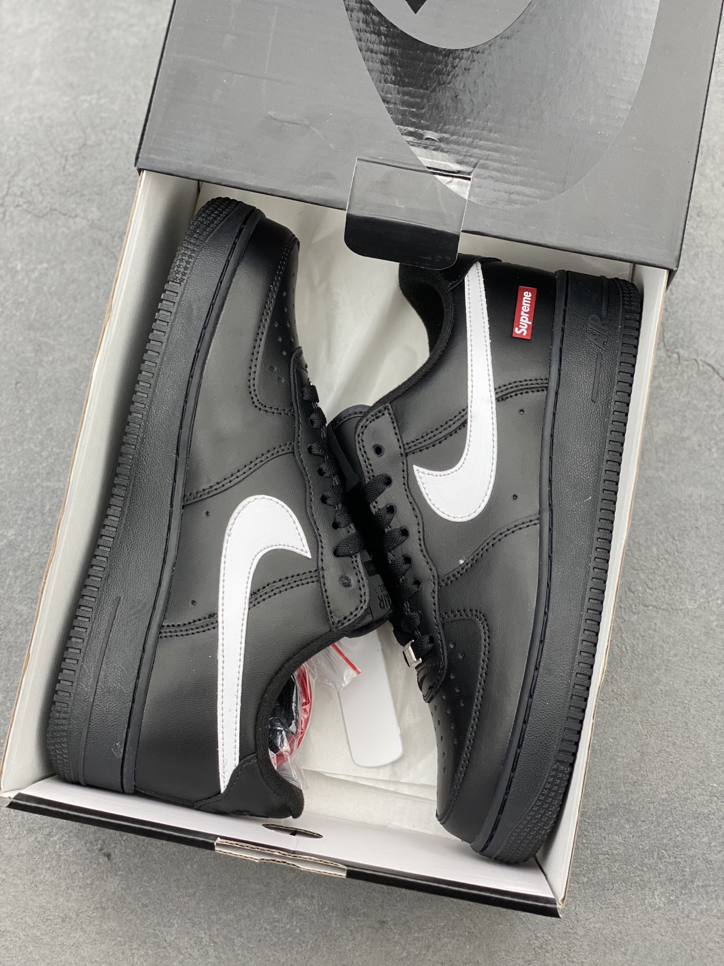 Nike Air Force 1 '07 Low Black/White Sneakers Limited Edition 10 i1742230497560 2473 0 8