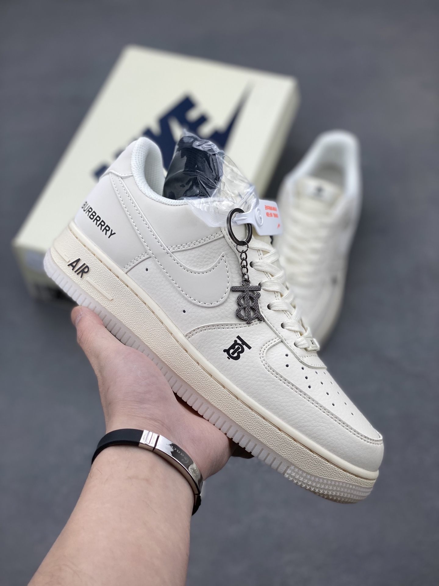 Nike Air Force 1 '07 Low Sneakers - Custom Burberry Accents & Premium Cushioning 2 i1742230650406 3253 0 0