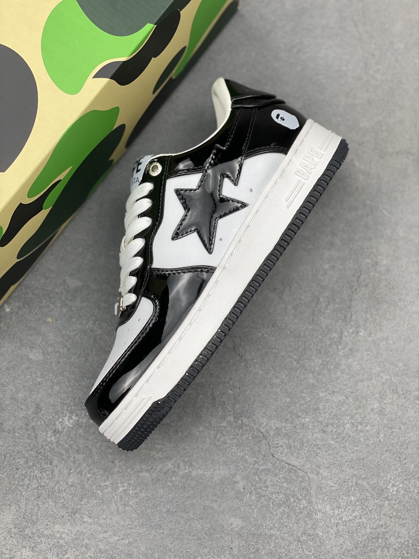 BAPE STA Black & White Leather Sneakers - Classic Street Style 8 i1742231333203 166 0 6