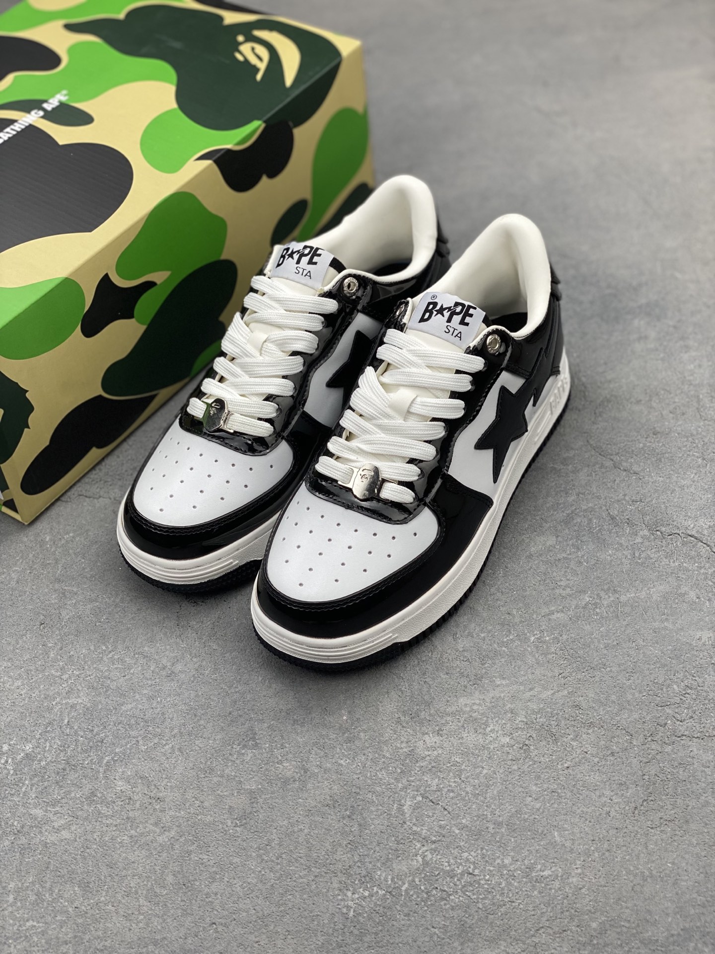 BAPE STA Black & White Leather Sneakers - Classic Street Style 9 i1742231333397 574 0 7