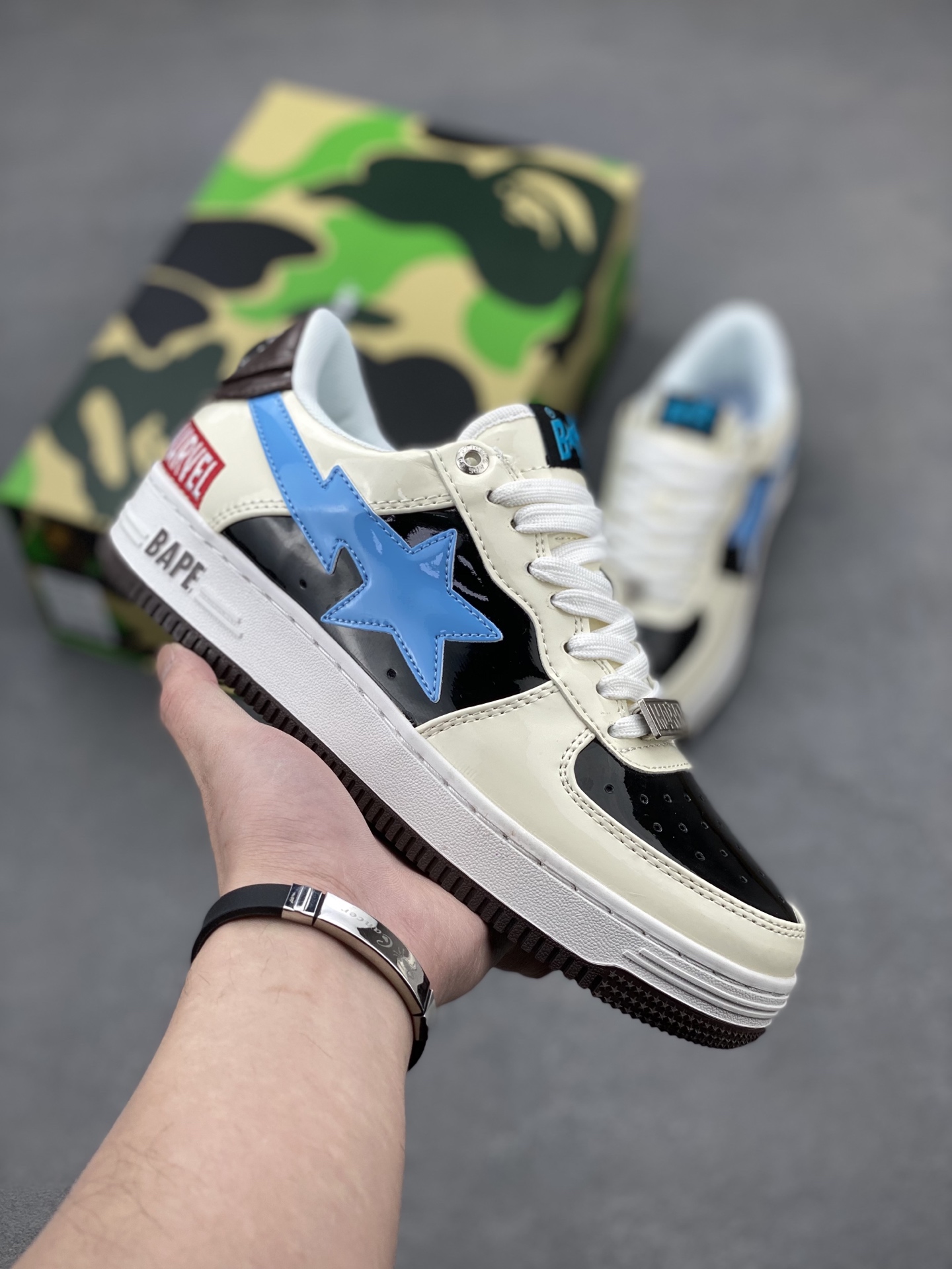 BAPE STA Casual Sneakers - Classic Street Style with Signature Design 2 i1742231392060 9808 0 0