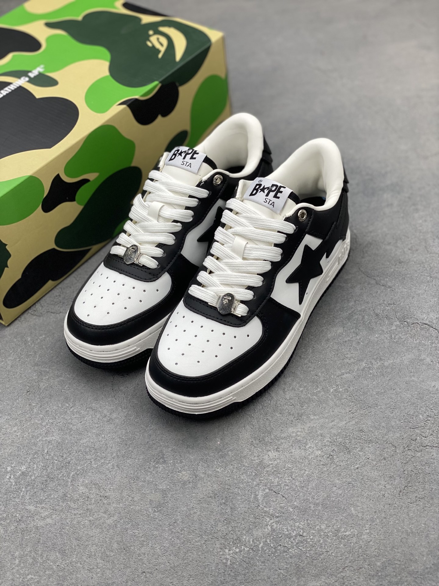BAPE STA Low-Top Sneakers - Classic Streetwear Style and Comfort 9 i1742231469718 4798 0 7