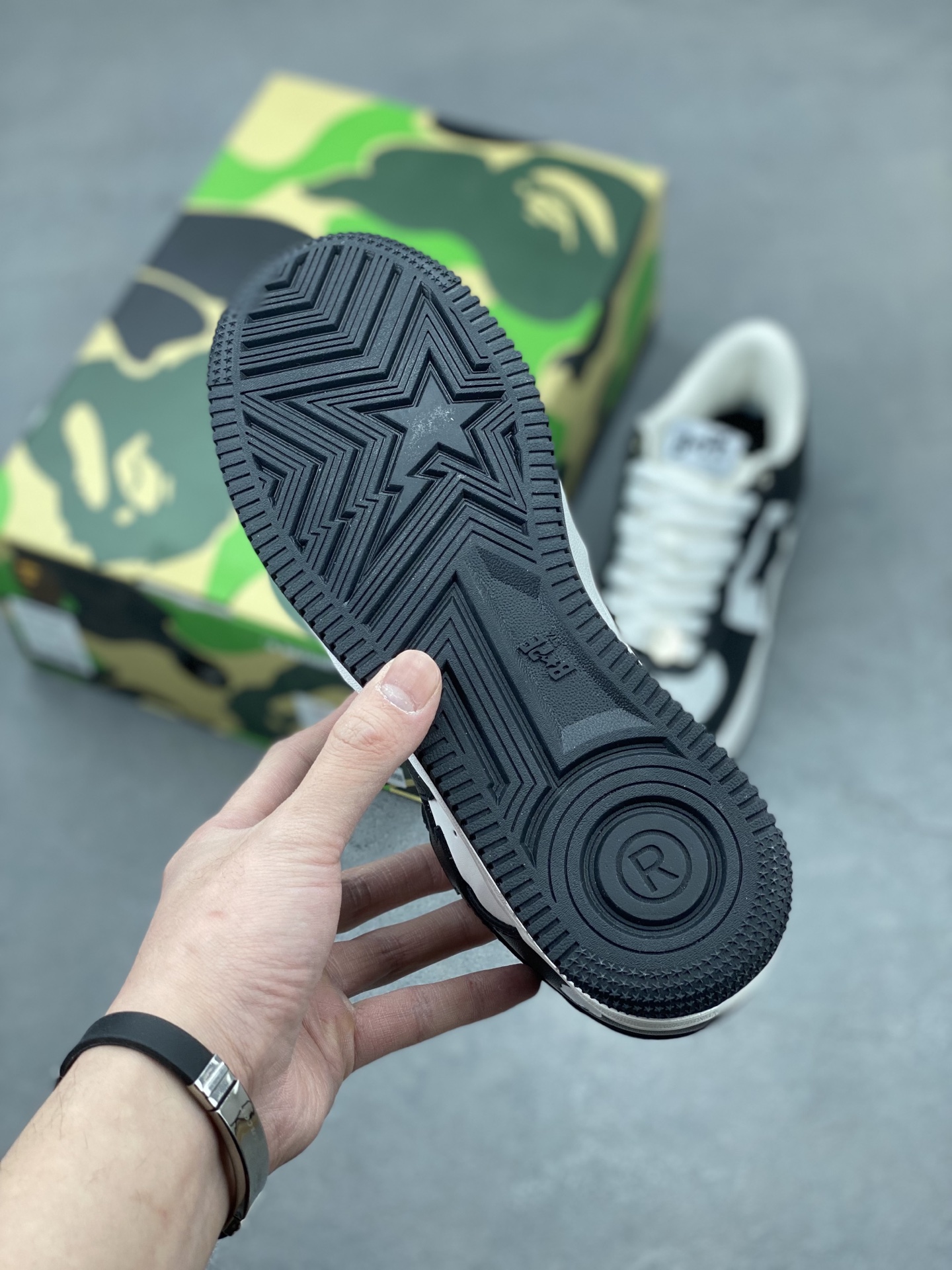 BAPE STA Low-Top Sneakers - Classic Streetwear Style and Comfort 7 i1742231469883 7555 0 5