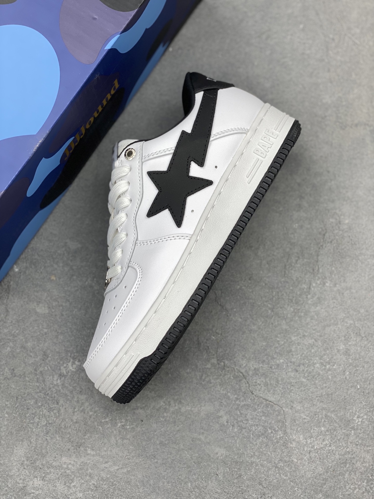 Bape Sta White/Black Sneakers - Classic Street Style, Comfortable Fit 8 i1742231636407 3297 0 6