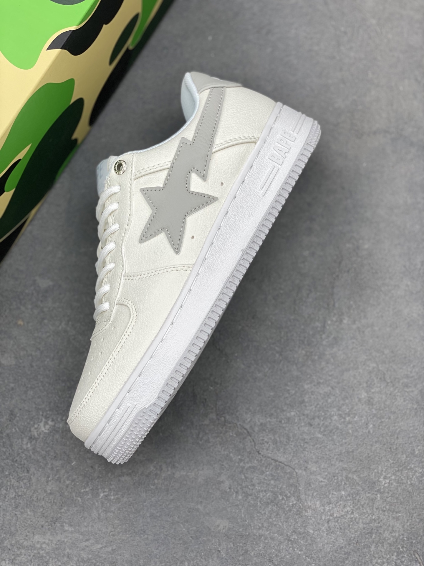 BAPE Sta Classic Casual Sneakers with Ape Head Design - Limited Edition 8 i1742231817422 6985 0 6