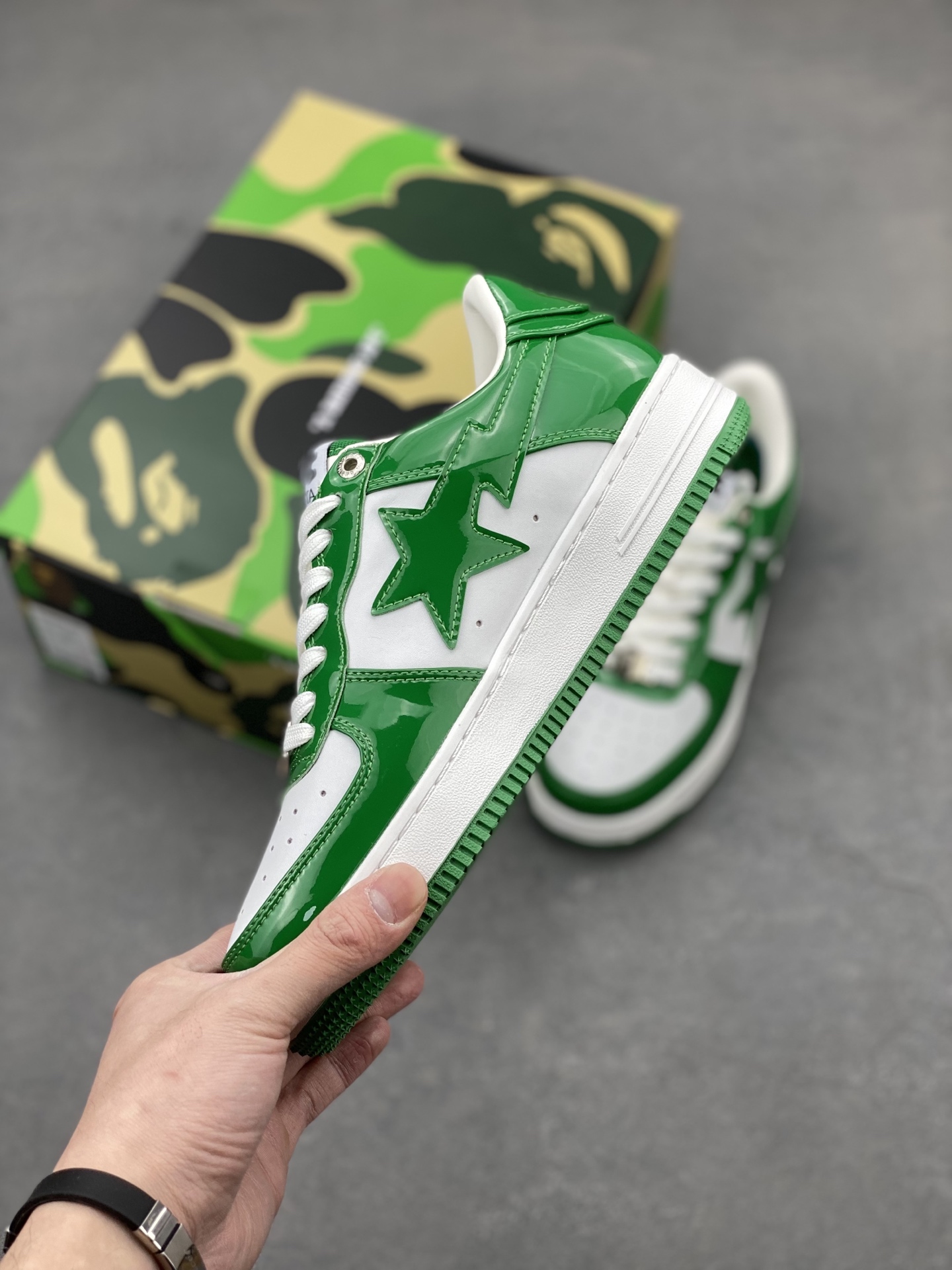 BAPE Sta Green & White Sneakers - Classic Streetwear Style & Comfort 4 i1742232059081 23 0 2