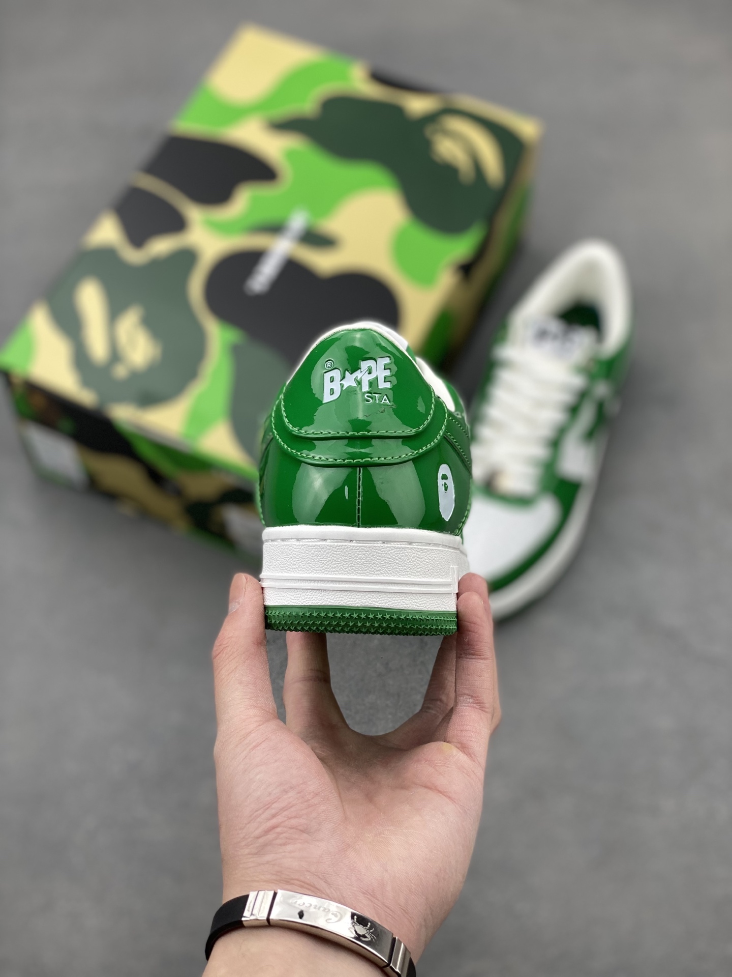 BAPE Sta Green & White Sneakers - Classic Streetwear Style & Comfort 5 i1742232068652 6634 0 3