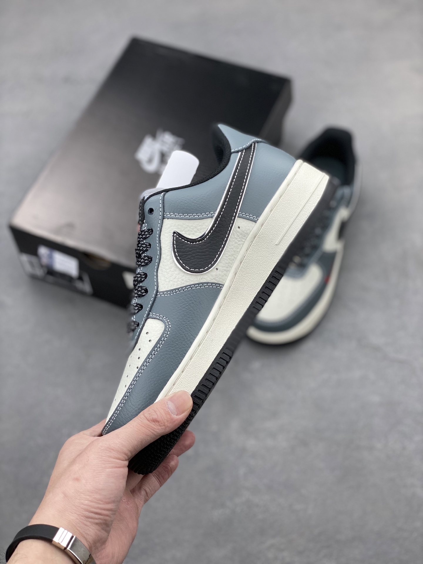 Nike Air Force 1 Low Supreme Collaboration Sneakers - Gray/White 4 i1742330212826 6280 0 2