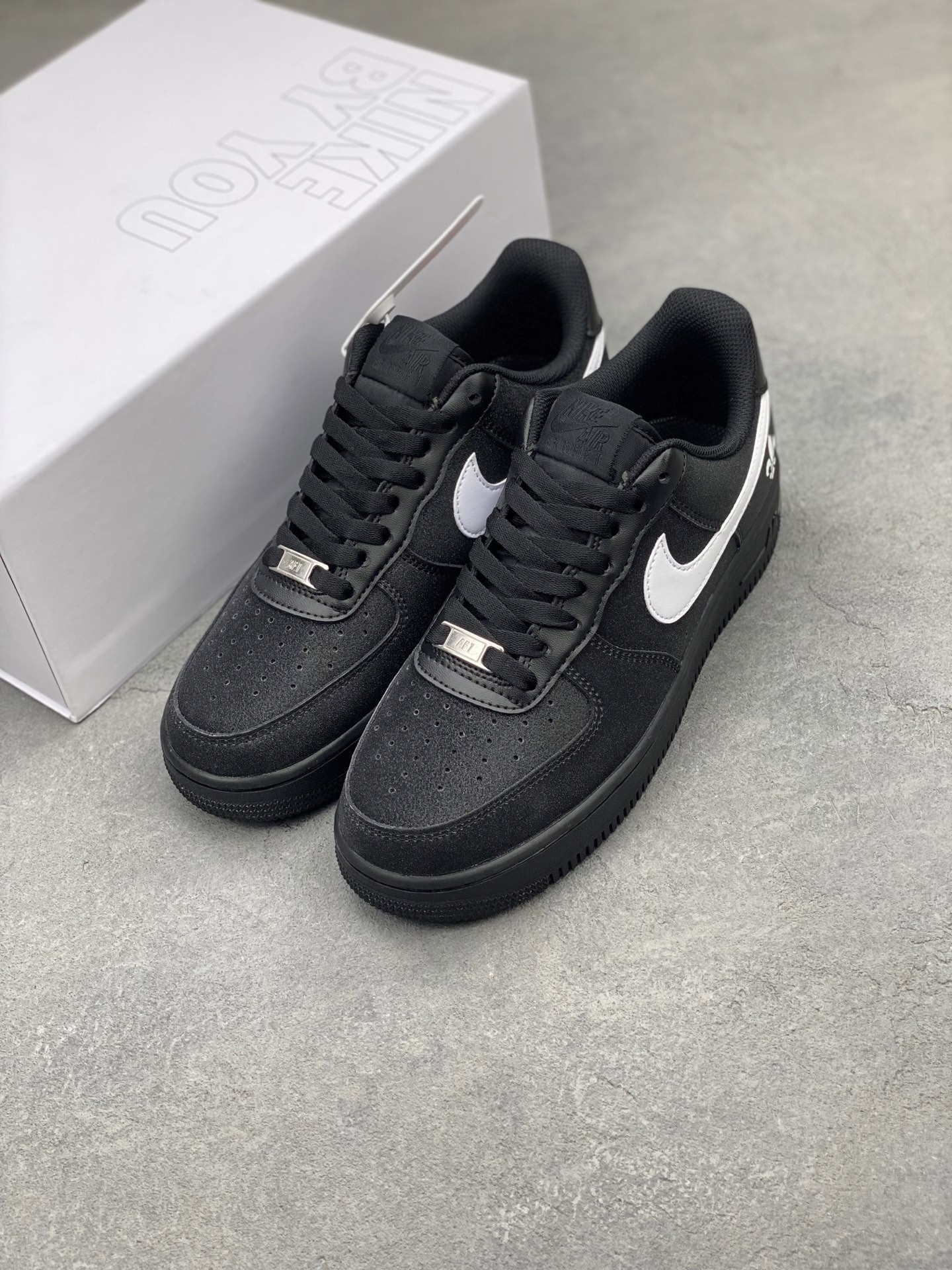 Nike Air Force 1 '07 Low Custom Black/White Casual Sneakers (CW2288-111) 9 i1742330393019 2194 0 7