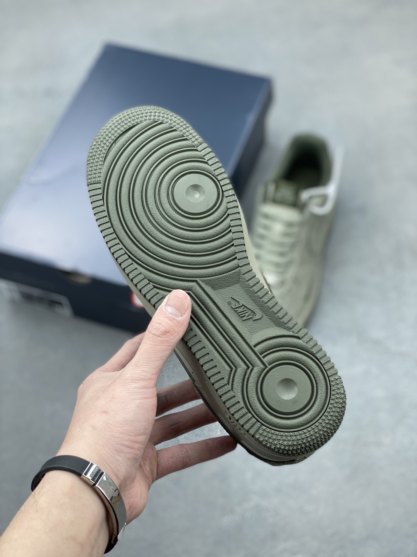 Nike Air Force 1 '07 Light Army Green Sneakers - Iconic Style & Comfort 7 i1742330527223 1688 0 5