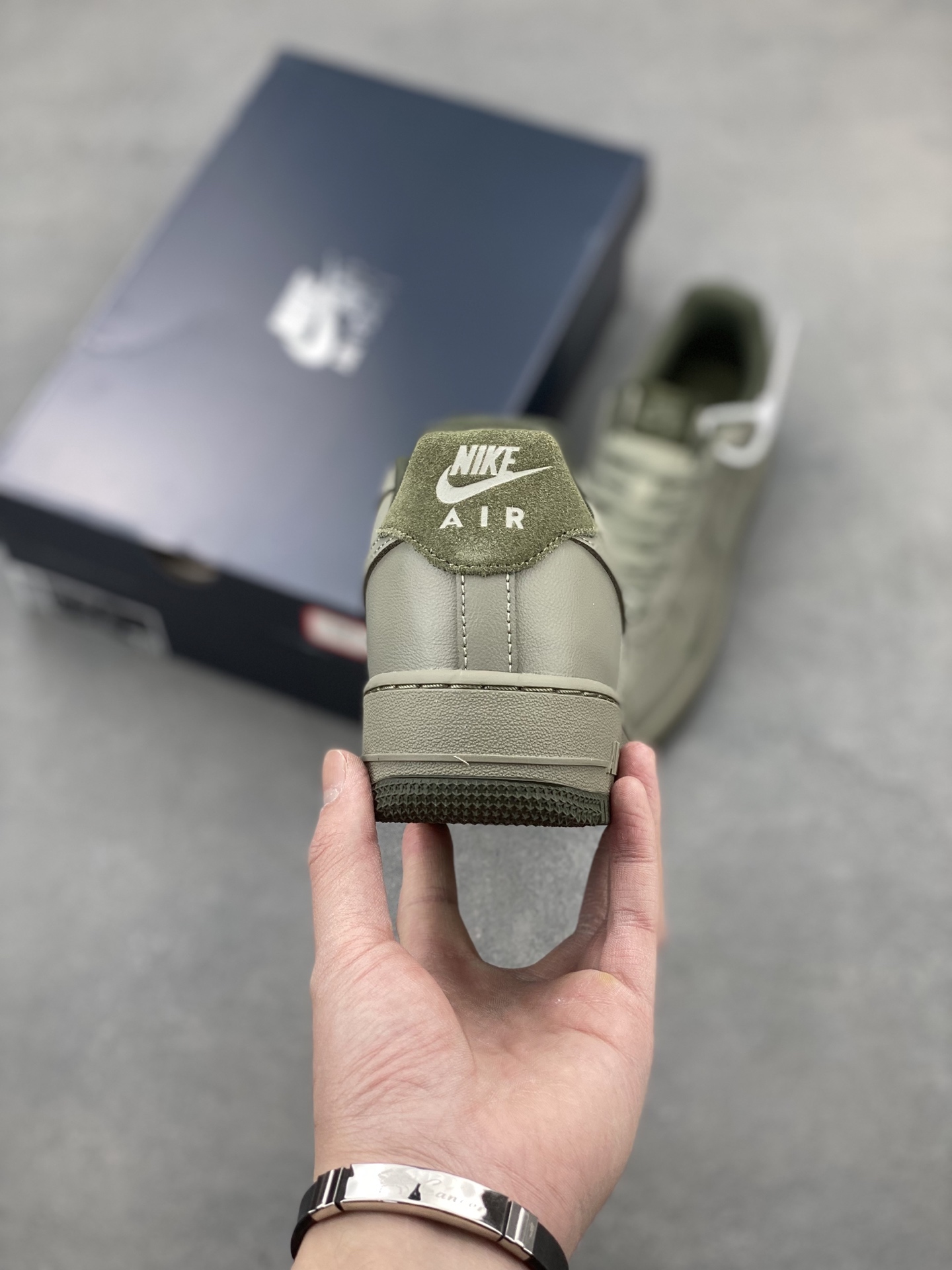 Nike Air Force 1 '07 Light Army Green Sneakers - Iconic Style & Comfort 5 i1742330527277 5712 0 3