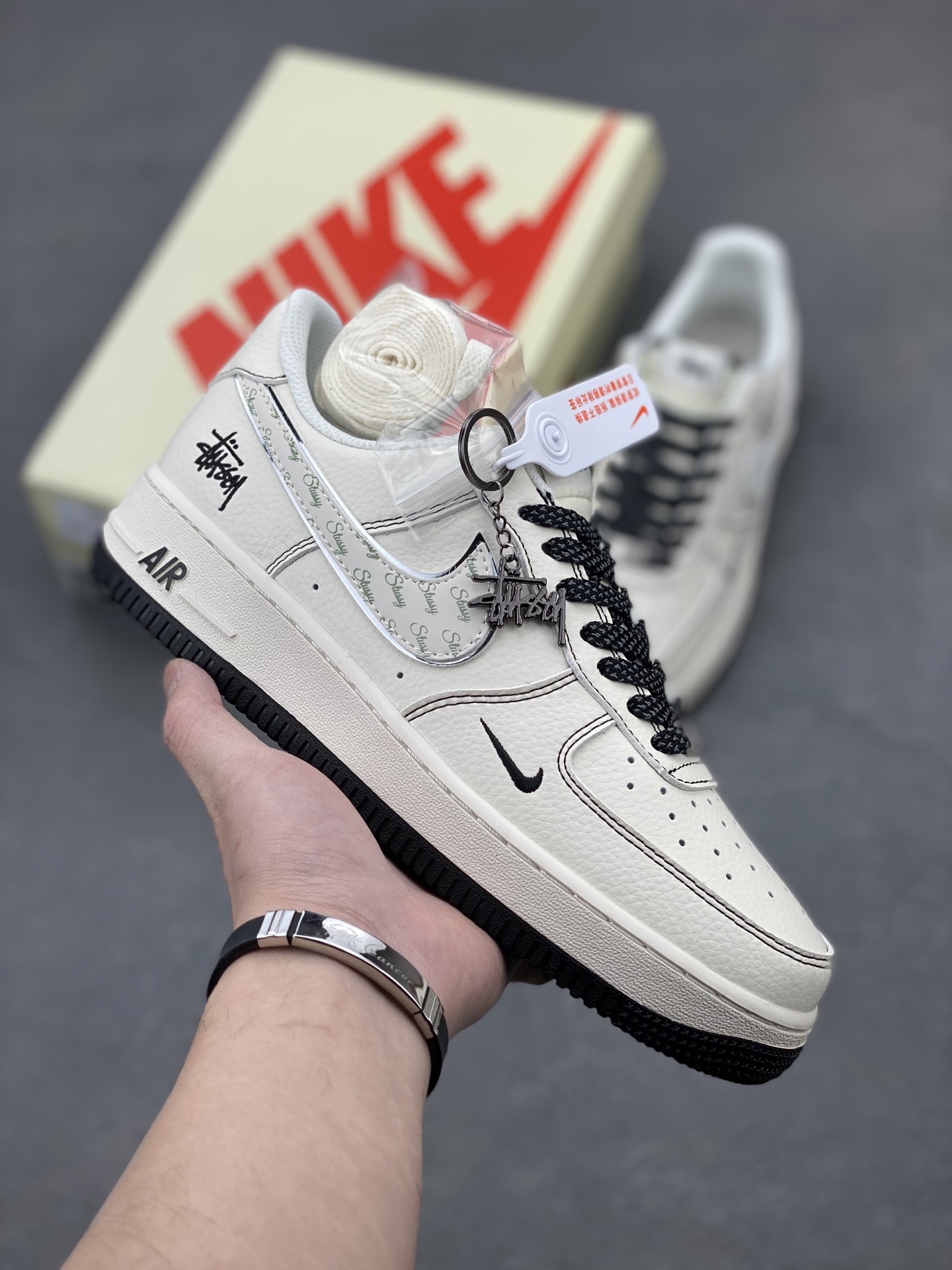 Nike Air Force 1 '07 Low Sneakers - Limited Edition, Premium Comfort 2 i1742330655387 3525 0 0