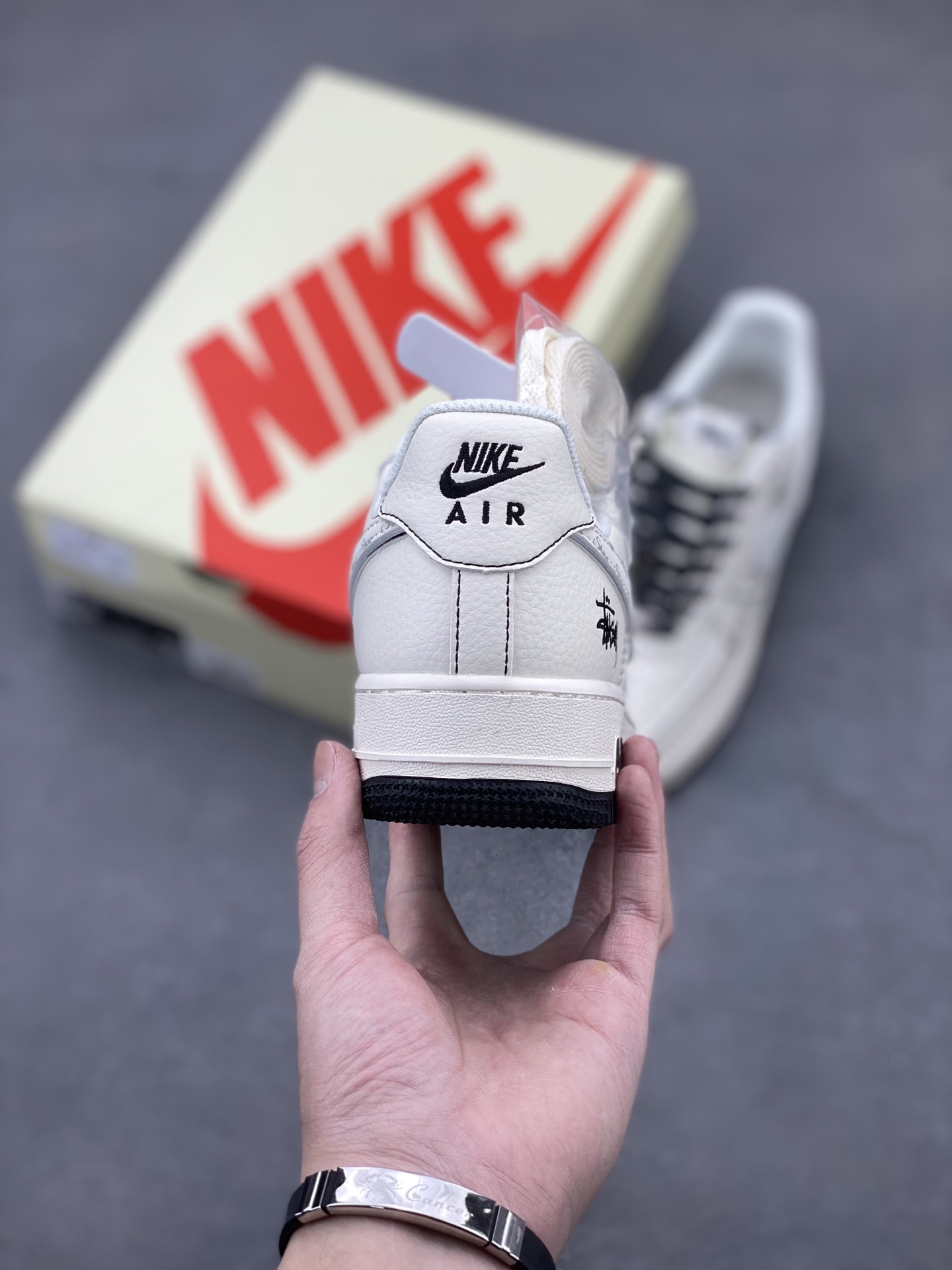 Nike Air Force 1 '07 Low Sneakers - Limited Edition, Premium Comfort 5 i1742330655468 5604 0 3