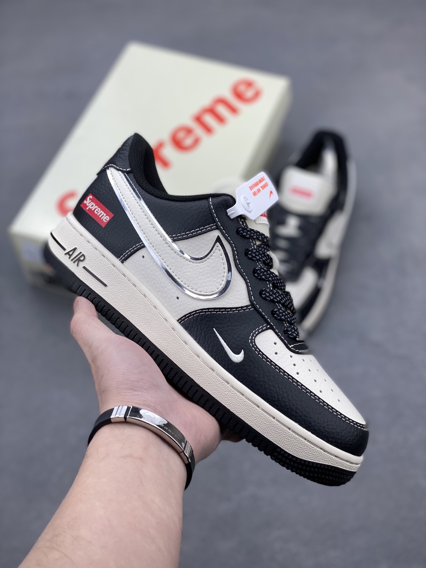 Nike Air Force 1 '07 Low Supreme Collab Sneakers - Black/Silver 2 i1742330764801 29 0 0
