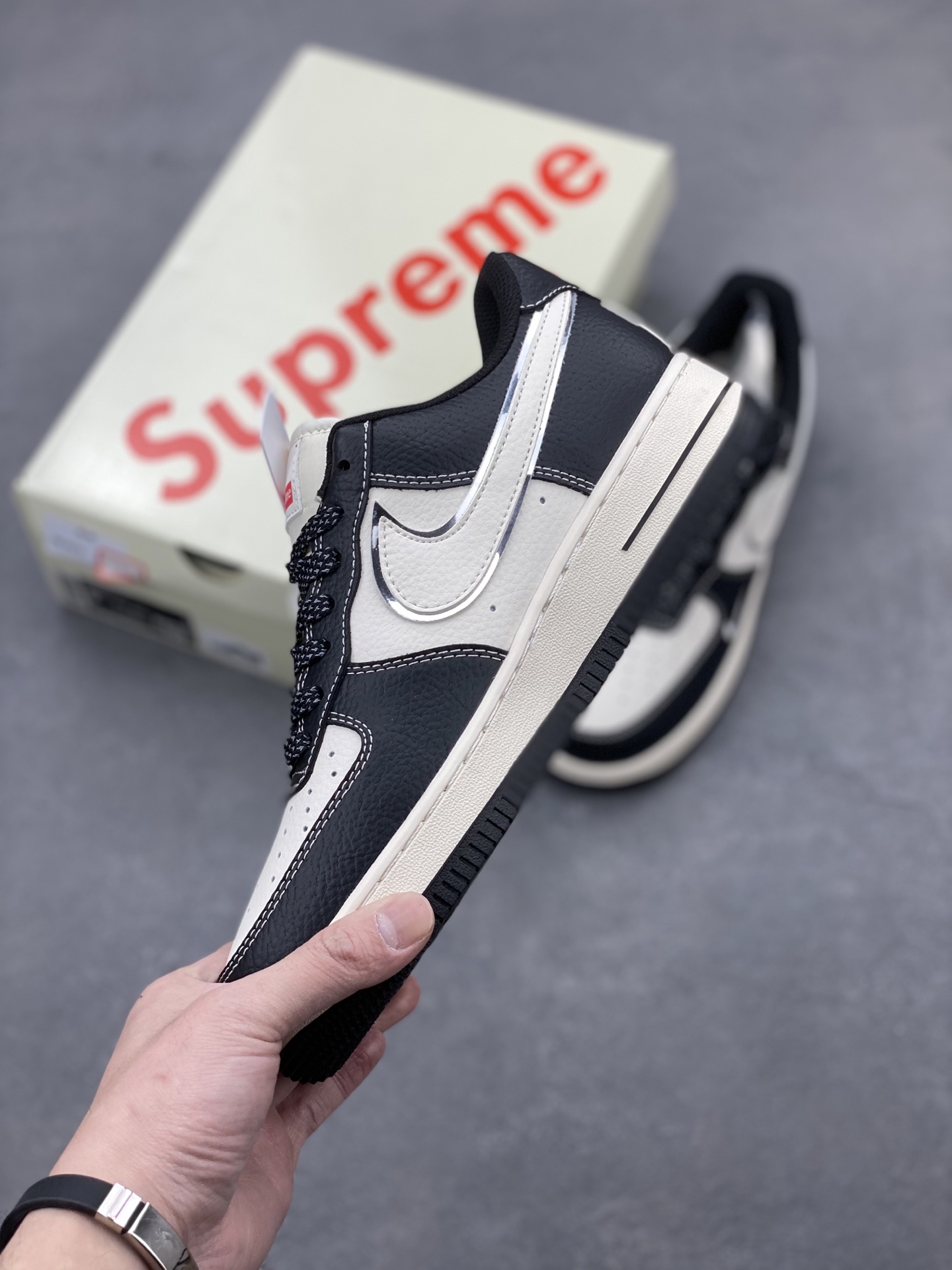 Nike Air Force 1 '07 Low Supreme Collab Sneakers - Black/Silver 4 i1742330767730 9942 0 2