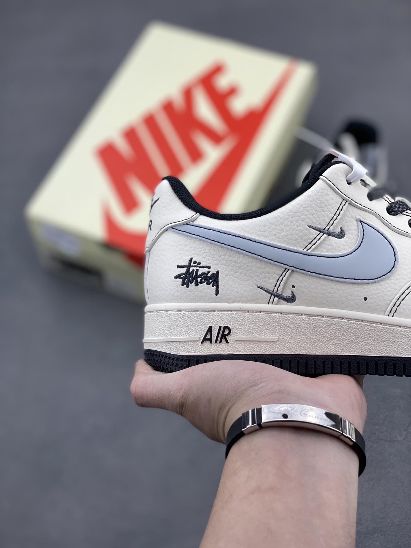 Nike Air Force 1 '07 Low Stussy Collab Sneakers - Limited Edition 6 i1742330867716 9727 0 4