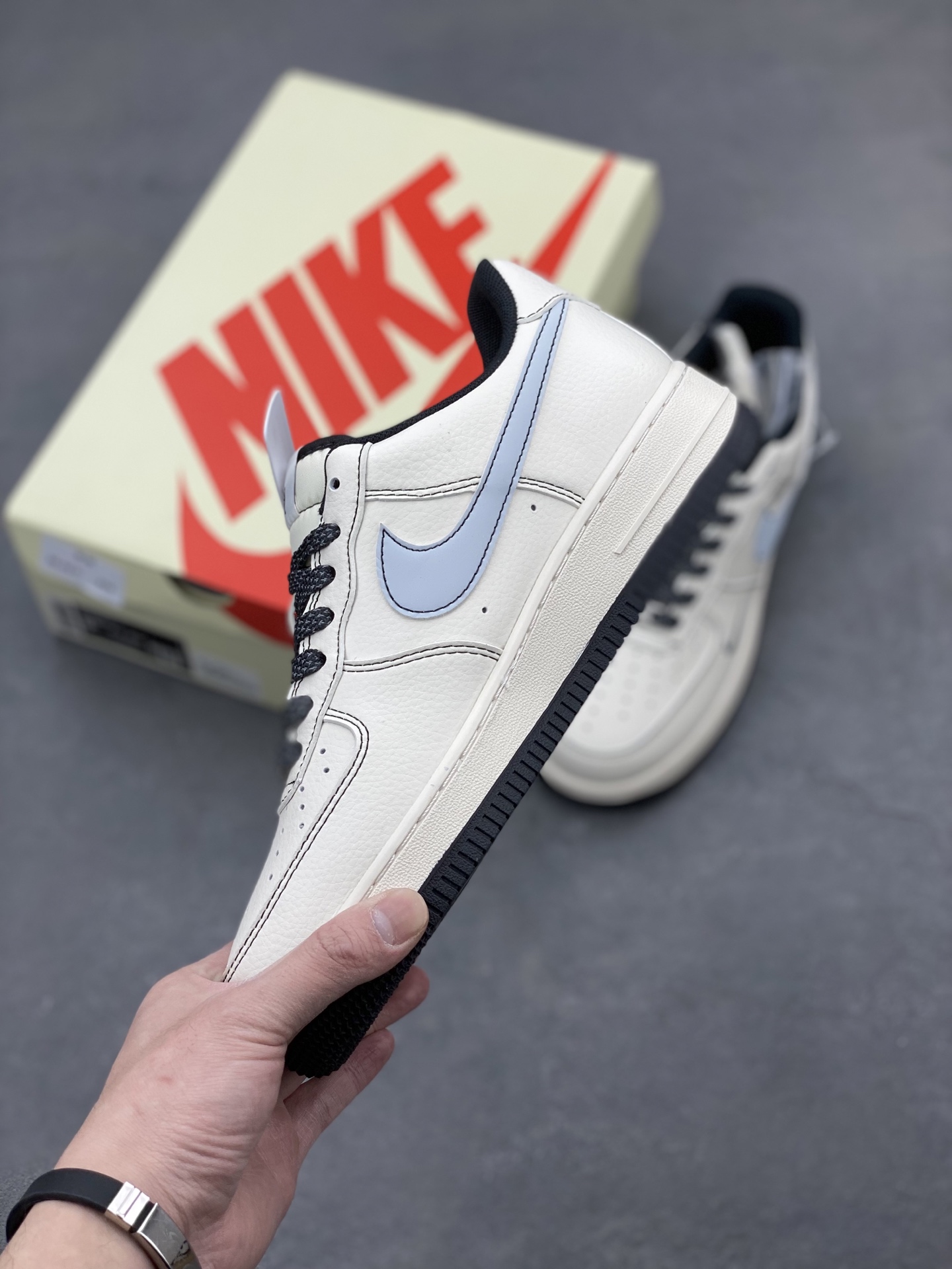 Nike Air Force 1 '07 Low Stussy Collab Sneakers - Limited Edition 4 i1742330869807 3831 0 2