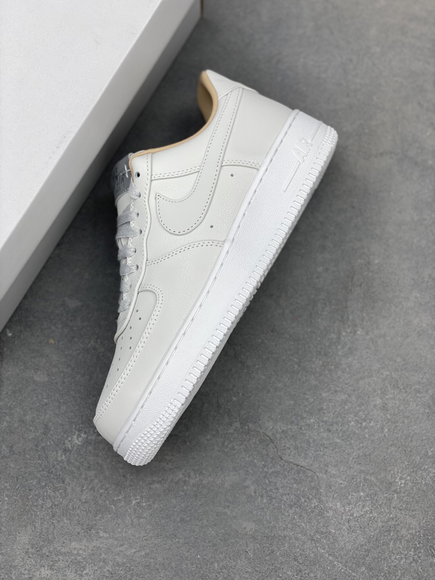 Nike Air Force 1 '07: Classic Style, Superior Comfort, and Iconic Design 8 i1742330948013 2857 0 6