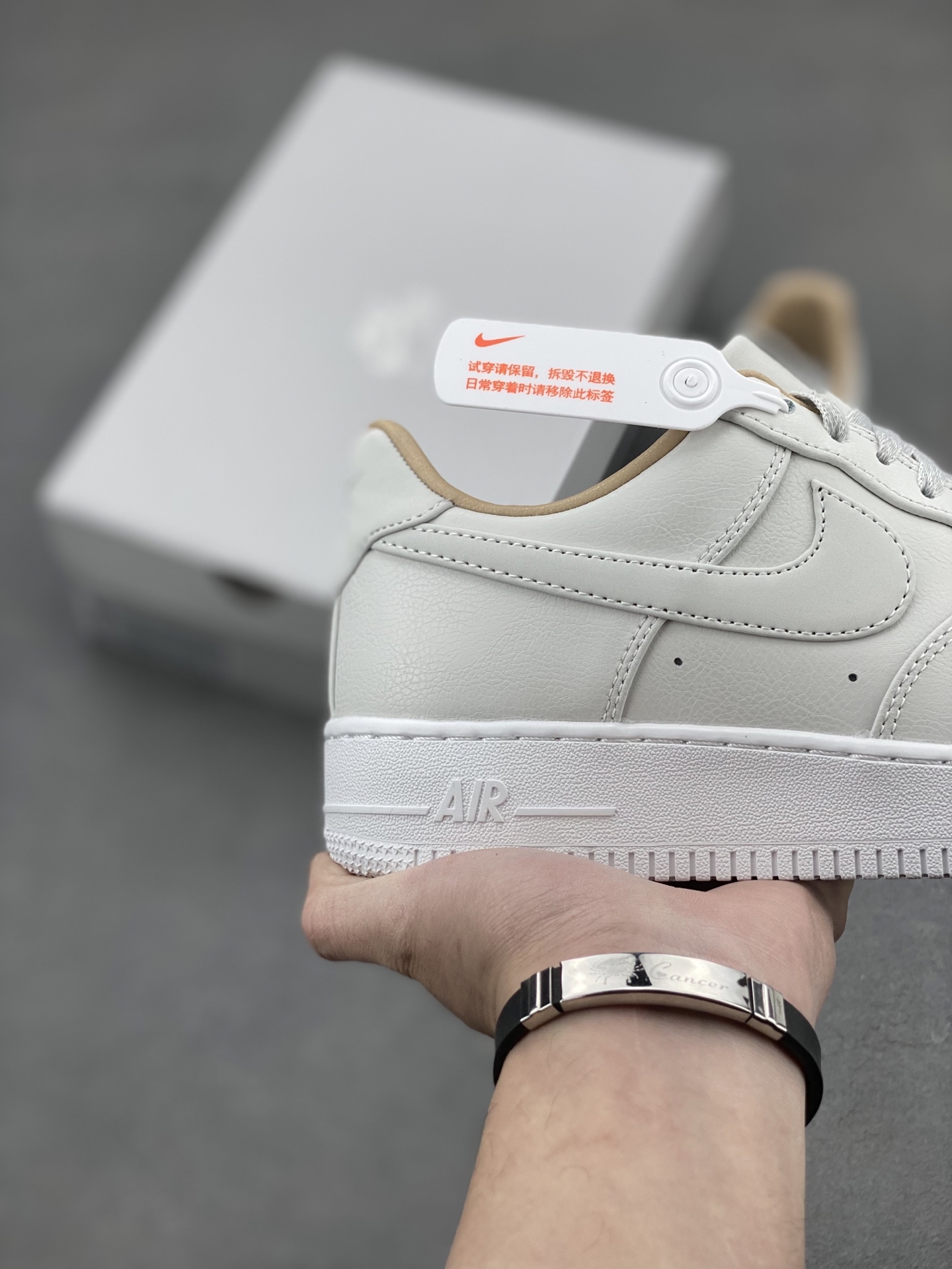 Nike Air Force 1 '07: Classic Style, Superior Comfort, and Iconic Design 6 i1742330948043 1087 0 4