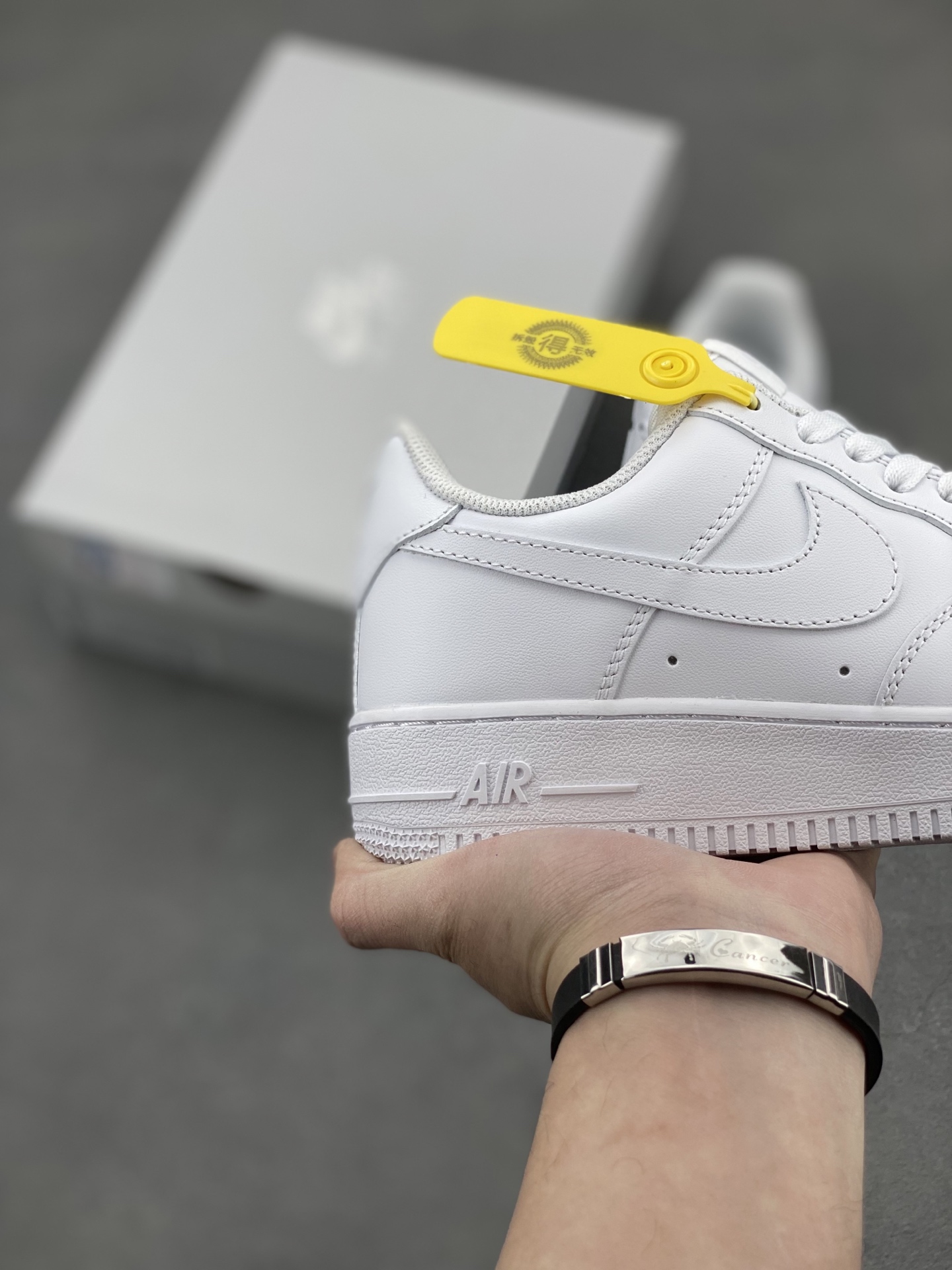 Nike Air Force 1 Mid '07 - Classic White Leather Basketball Shoes 6 i1742331057910 4723 0 4